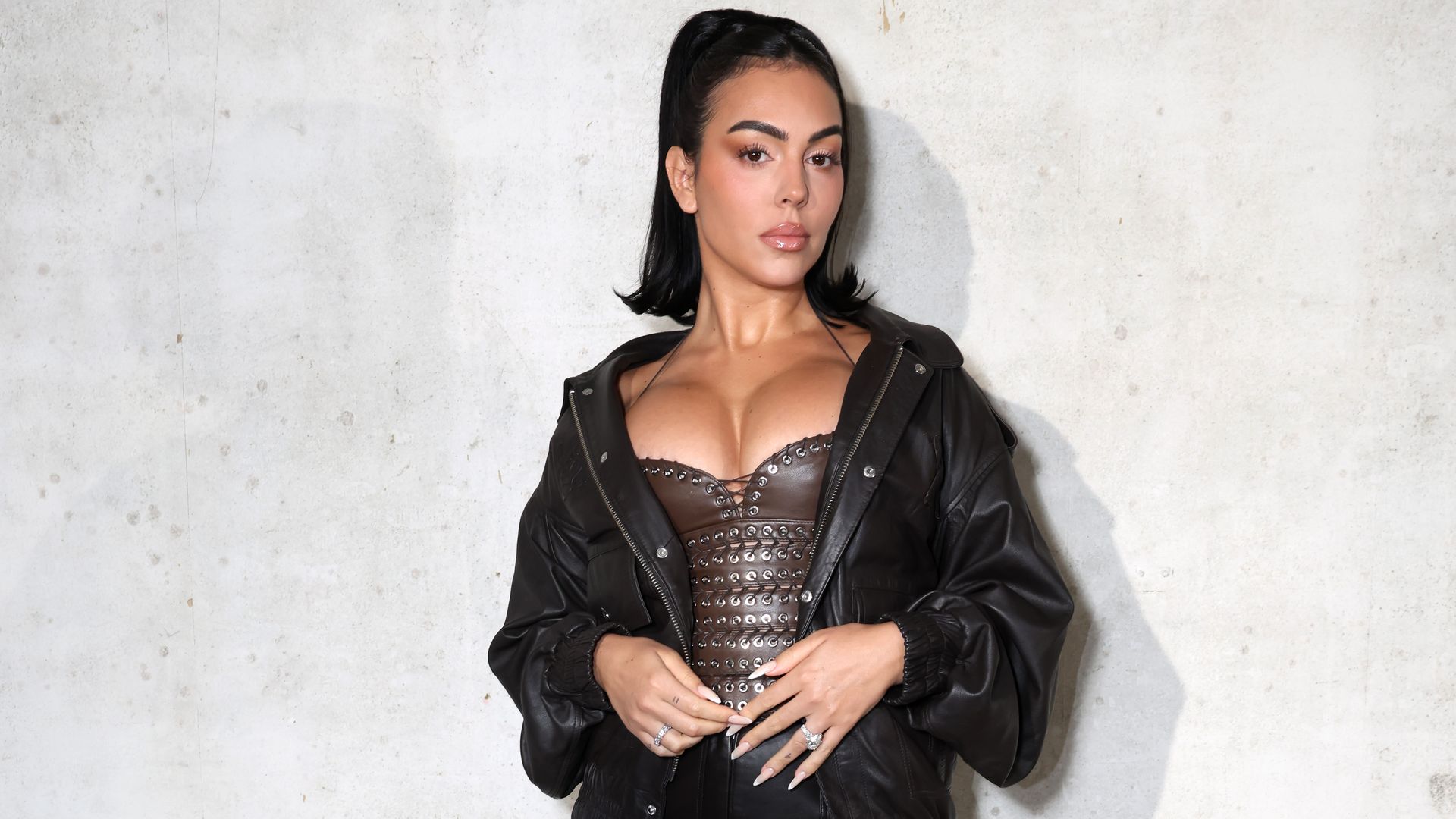 Georgina Rodriguez en el desfile de Ludovic de Saint Sernin Womenswear Fall/Winter 2025-2026 en París, en marco de 2025