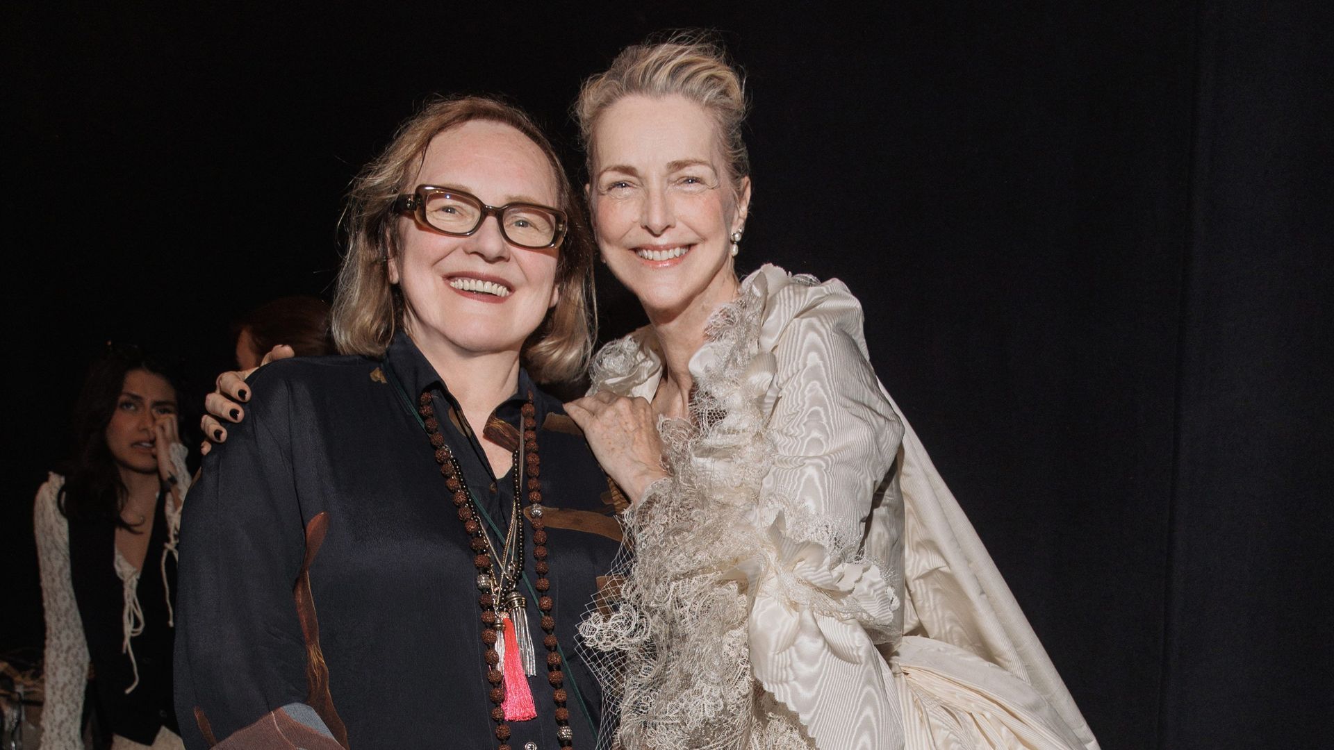 Todo lo que Brigitte Stepputtis, jefa global de la colección nupcial, aprendió de Vivienne Westwood