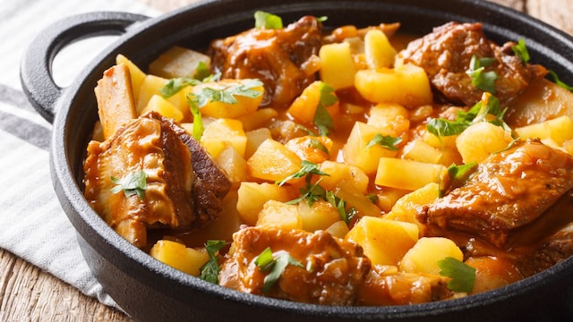 Patatas con costillas