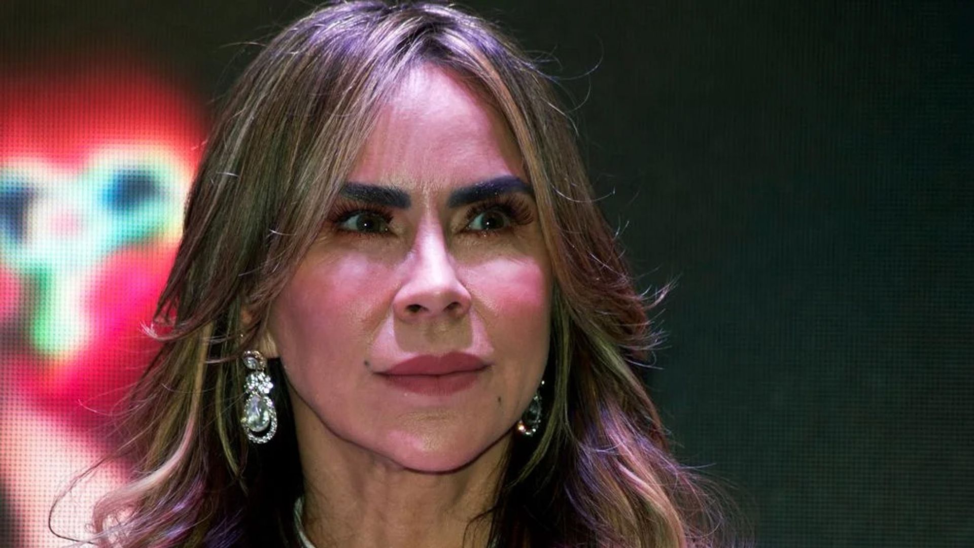 Aylín Mujica, rota de dolor tras la repentina y trágica muerte de su hijo a los 30 años: "Mi corazón está devastado"