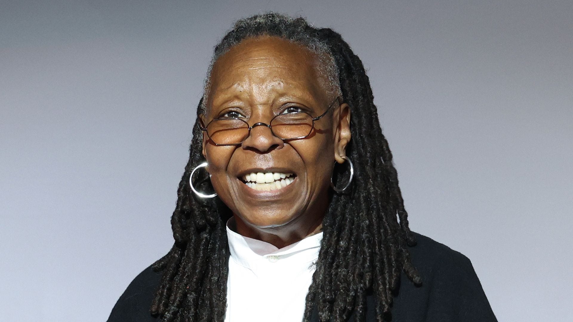 Whoopi Goldberg revela cómo honró la memoria de su madre y que esparció sus cenizas en Disneyland
