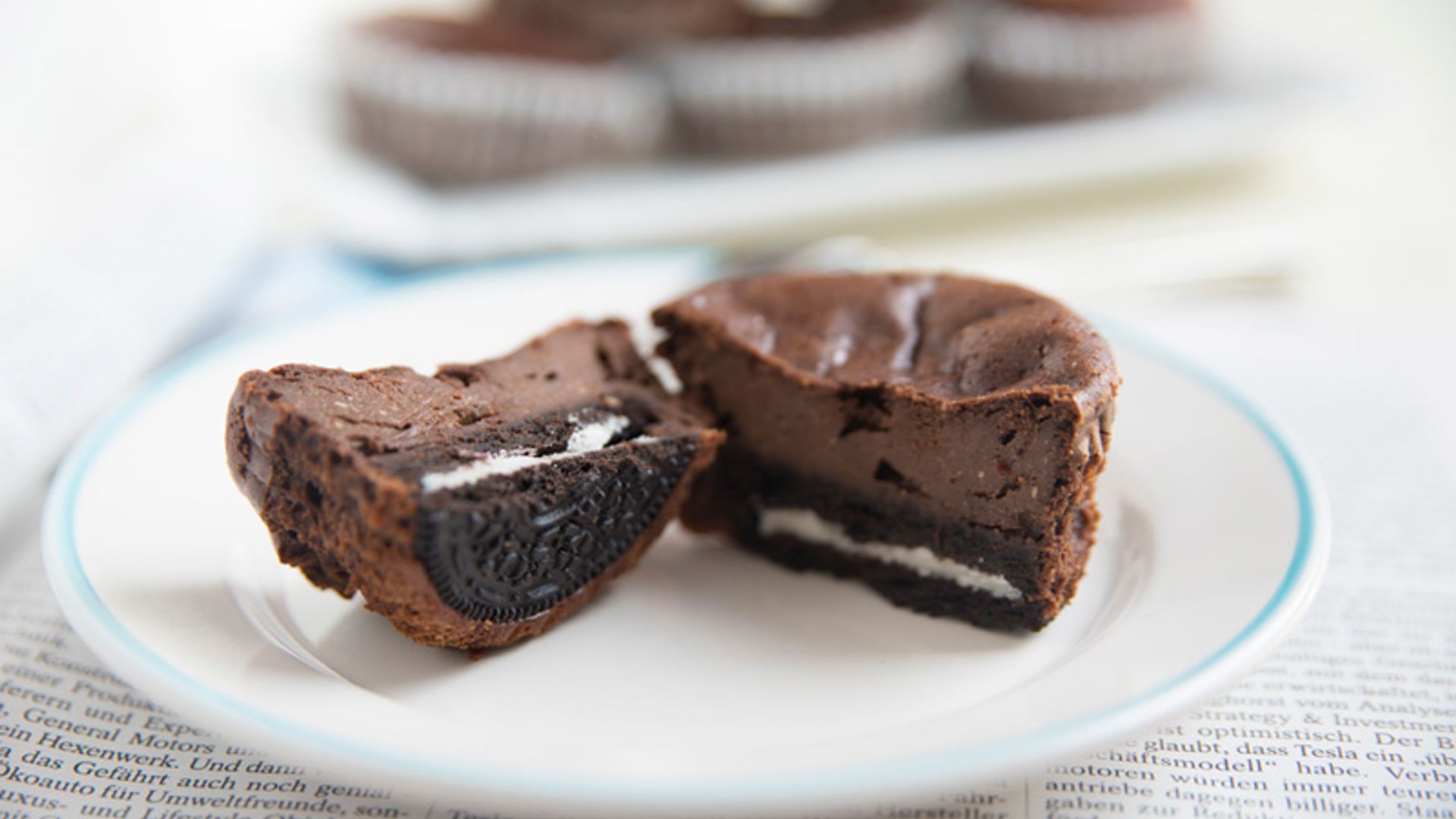'Cupcakes' de chocolate con galleta Oreo