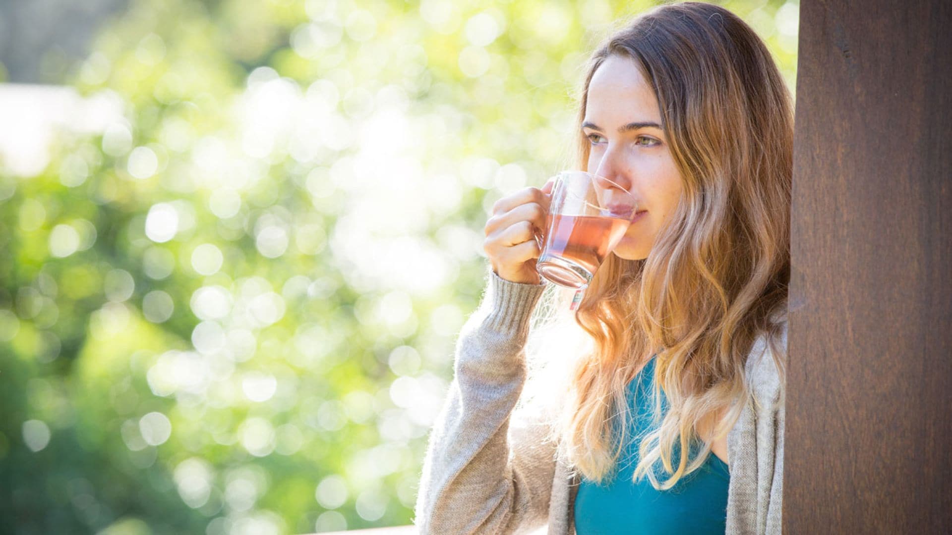 Cúrcuma, jengibre... estas 6 infusiones te ayudarán a aliviar los síntomas de la alergia