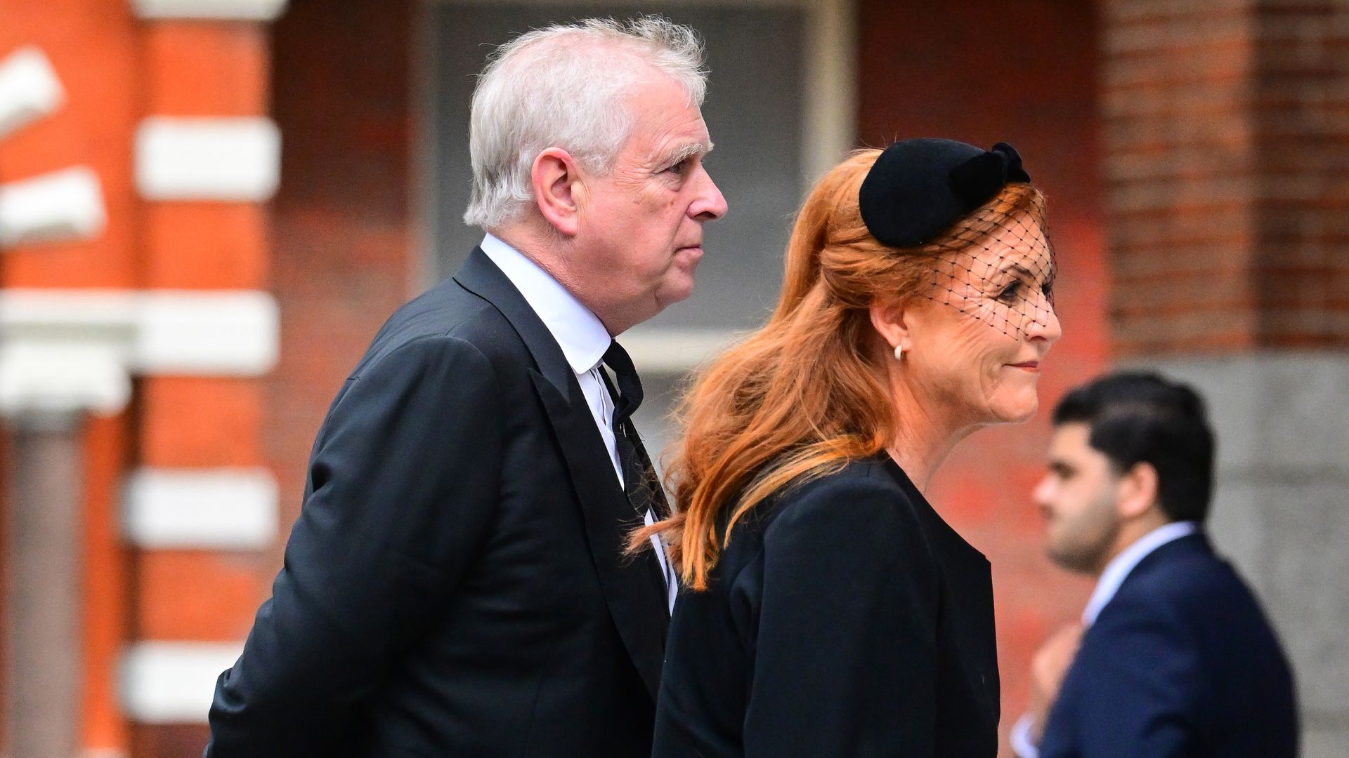 Andrés Mountbatten-Windsor y Sarah Ferguson reaparecen en el bautizo de su nieta tras perder todos sus títulos