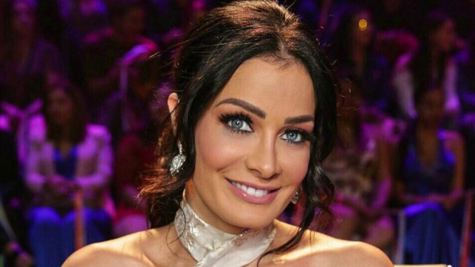 Dayanara Torres, sonriente y de fiesta de la mano de su mejor amiga