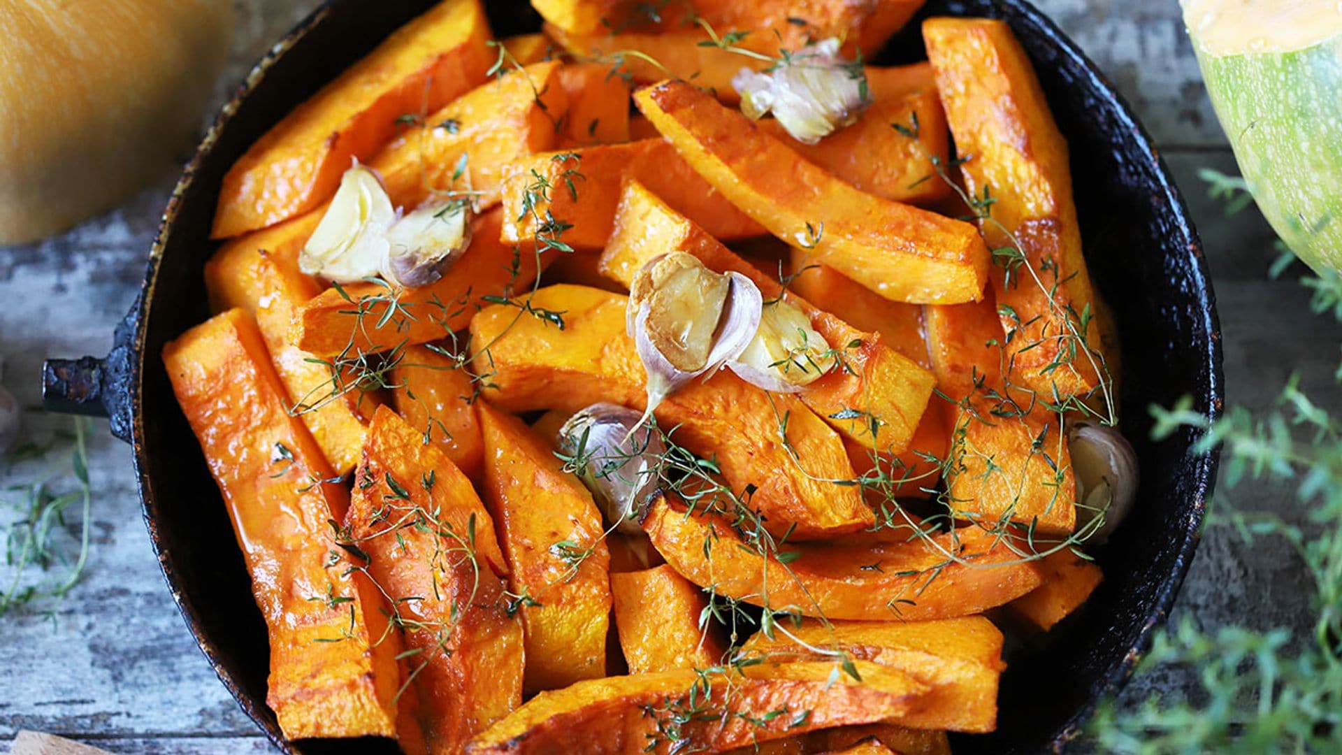 Calabaza asada al horno con hierbas y ajo