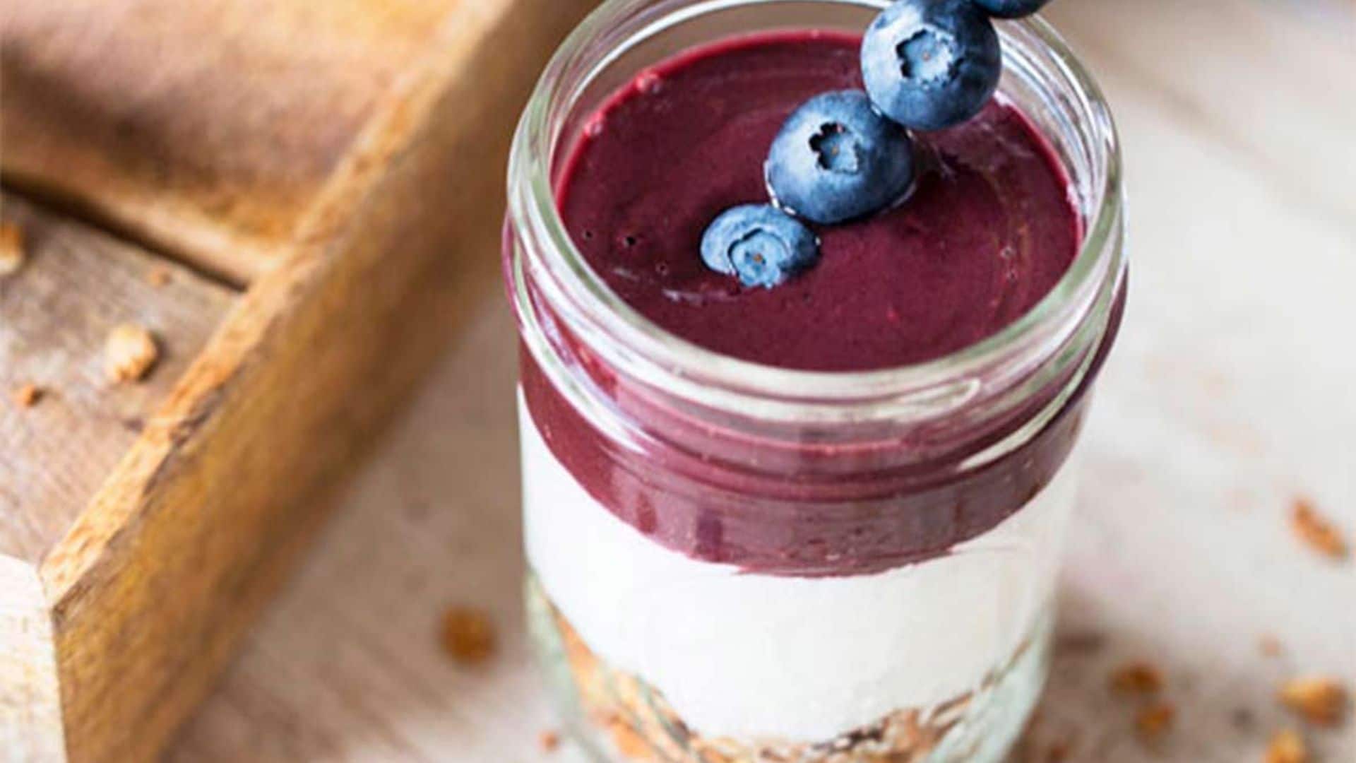 Vasito de 'cheesecake' con 'açaí'