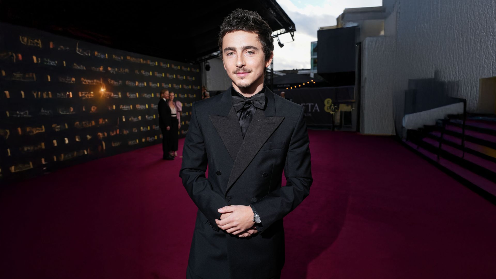Cómo puede Timothée Chalamet (30) afrontar la presión mediática y la polémica antes de los Óscar, según la psicología