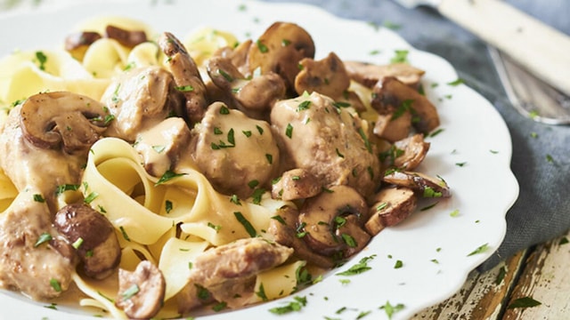 tallarines goulash age