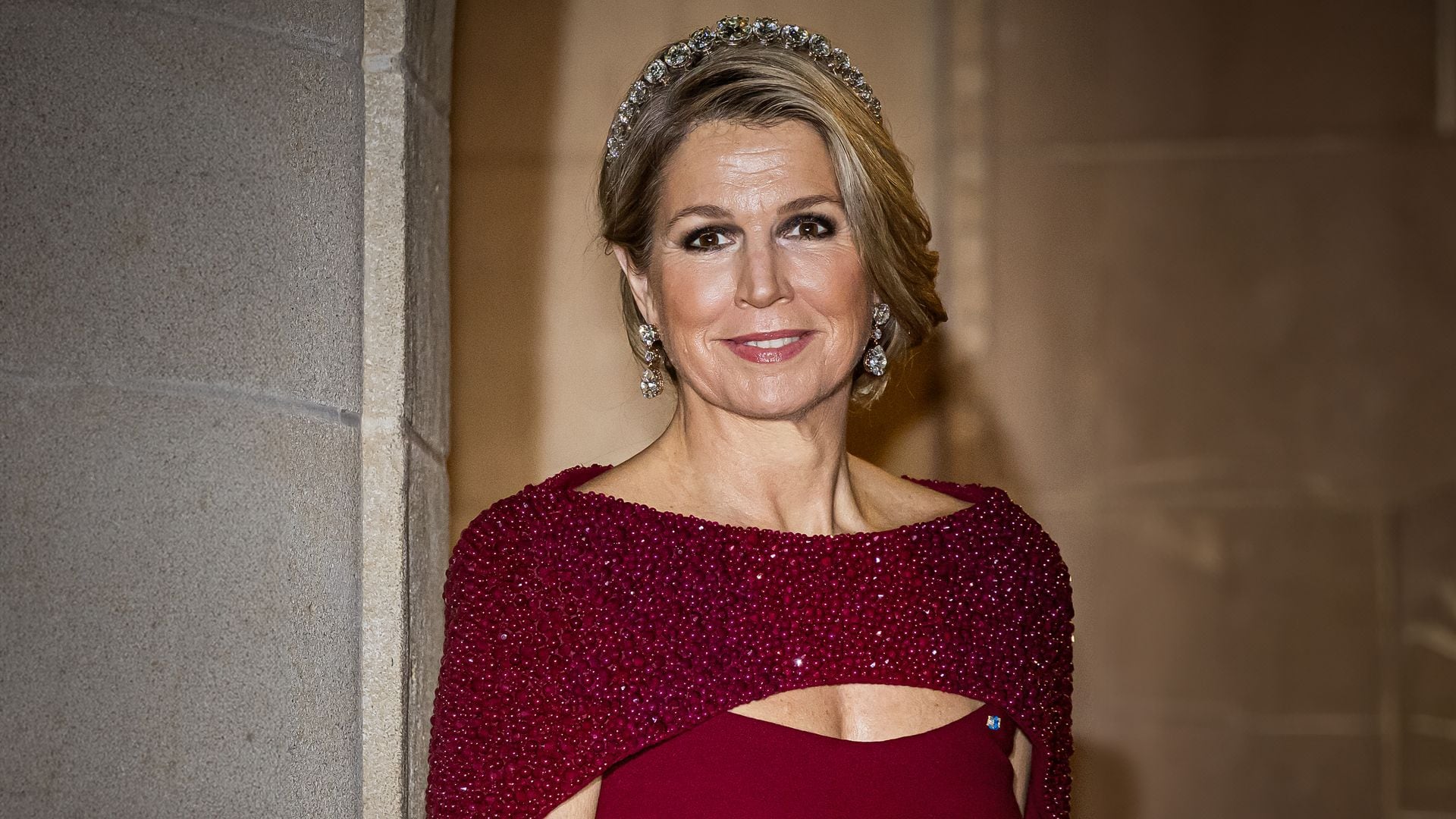 Los vestidos, joyas y complementos de Máxima de Países Bajos en Chipre y sus cambios de look