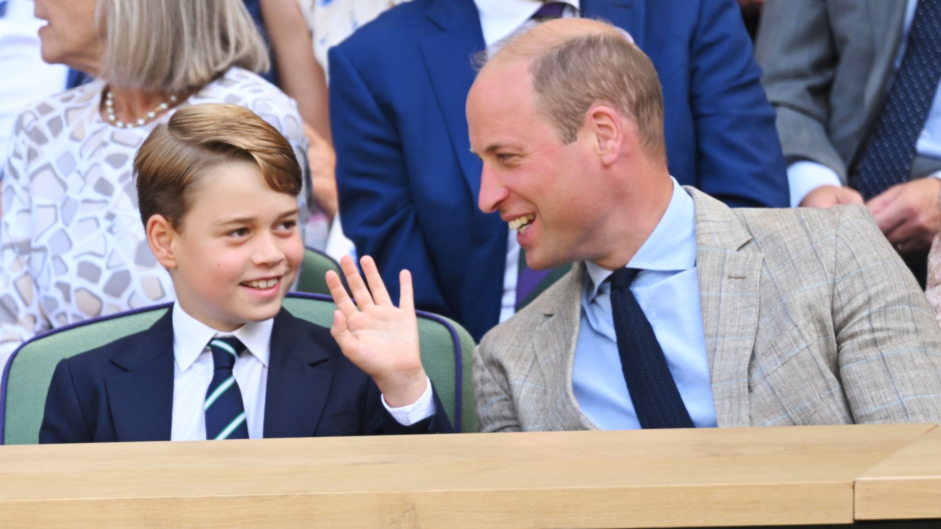 El príncipe George con el príncipe William.