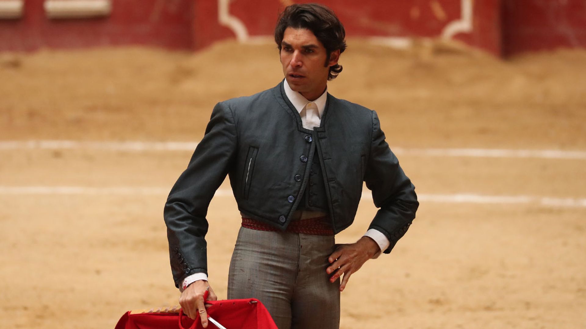 Entre multitudes y sin Eva González: Cayetano Rivera torea por una emotiva causa en Aranda de Duero