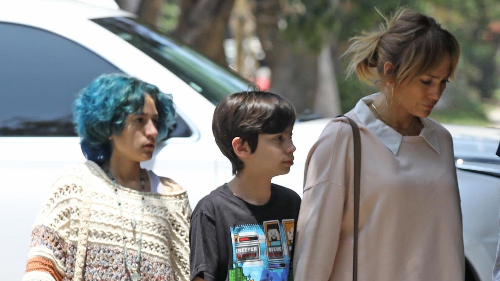 JLo revela cómo lidia con la adolescencia de sus hijos: ‘Es el momento más desgarrador’