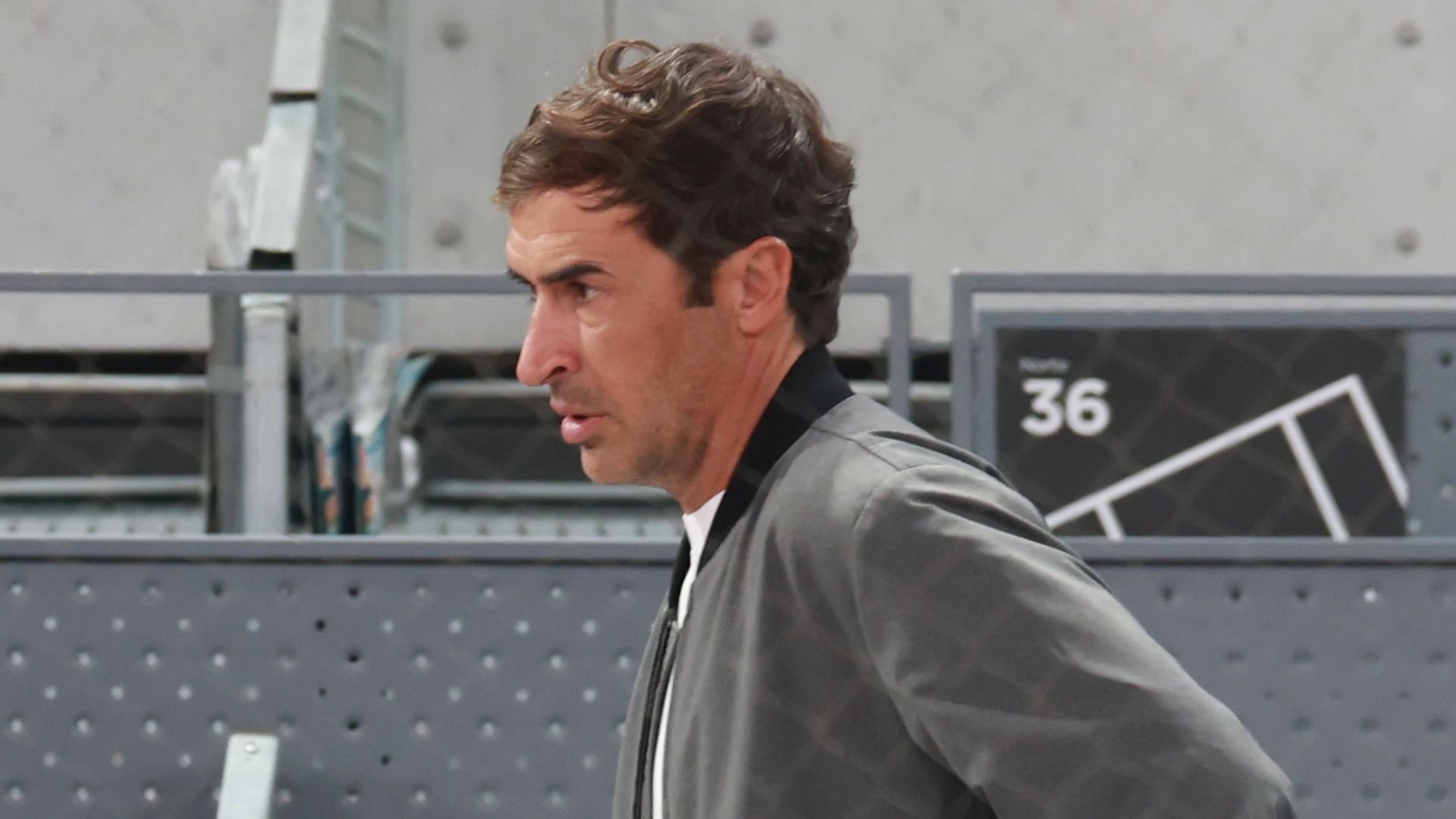 El sorprendente parecido entre Raúl González y su hijo que ha revolucionado el Mutua Madrid Open
