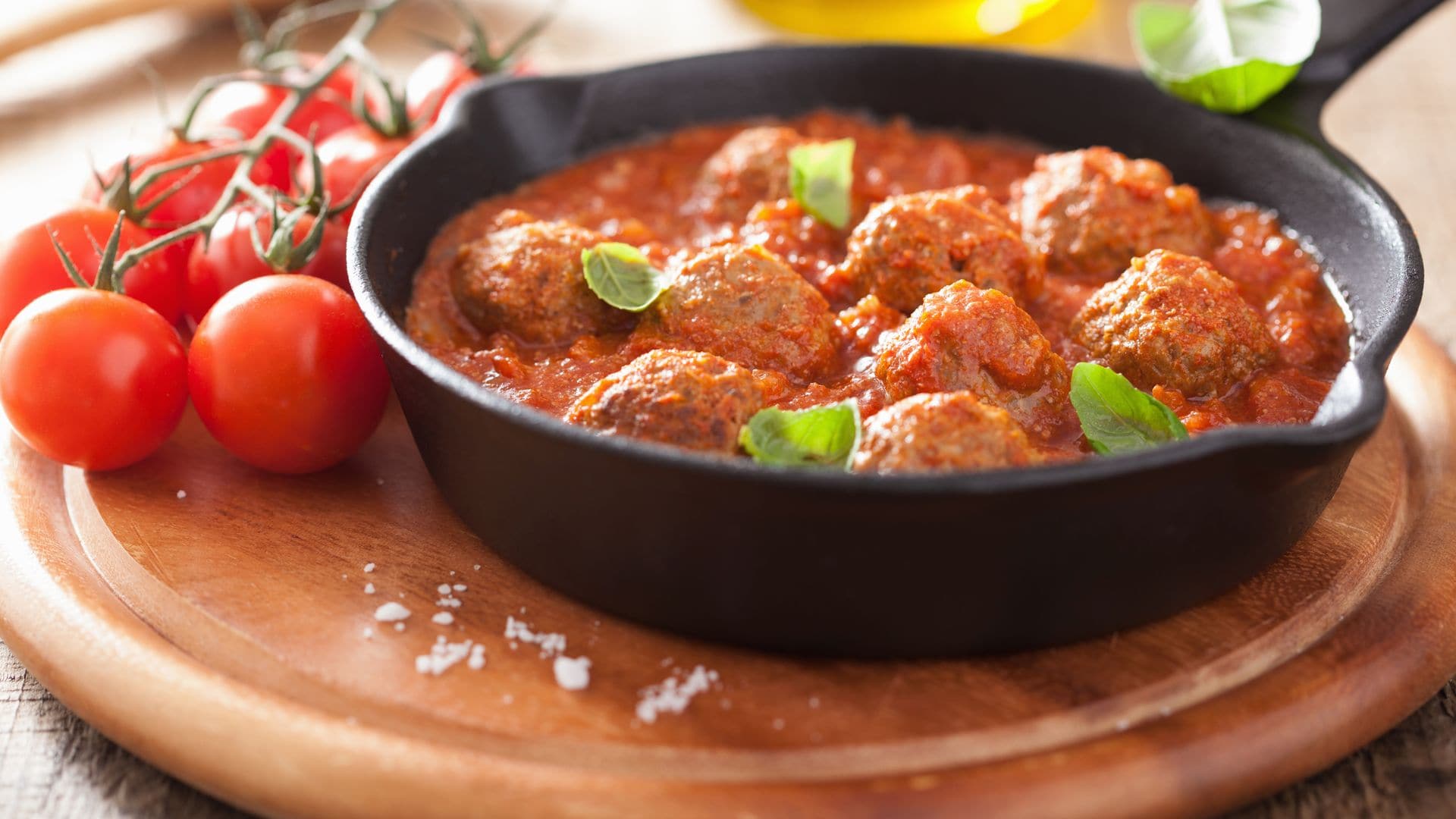 Albóndigas en salsa, receta fácil y casera