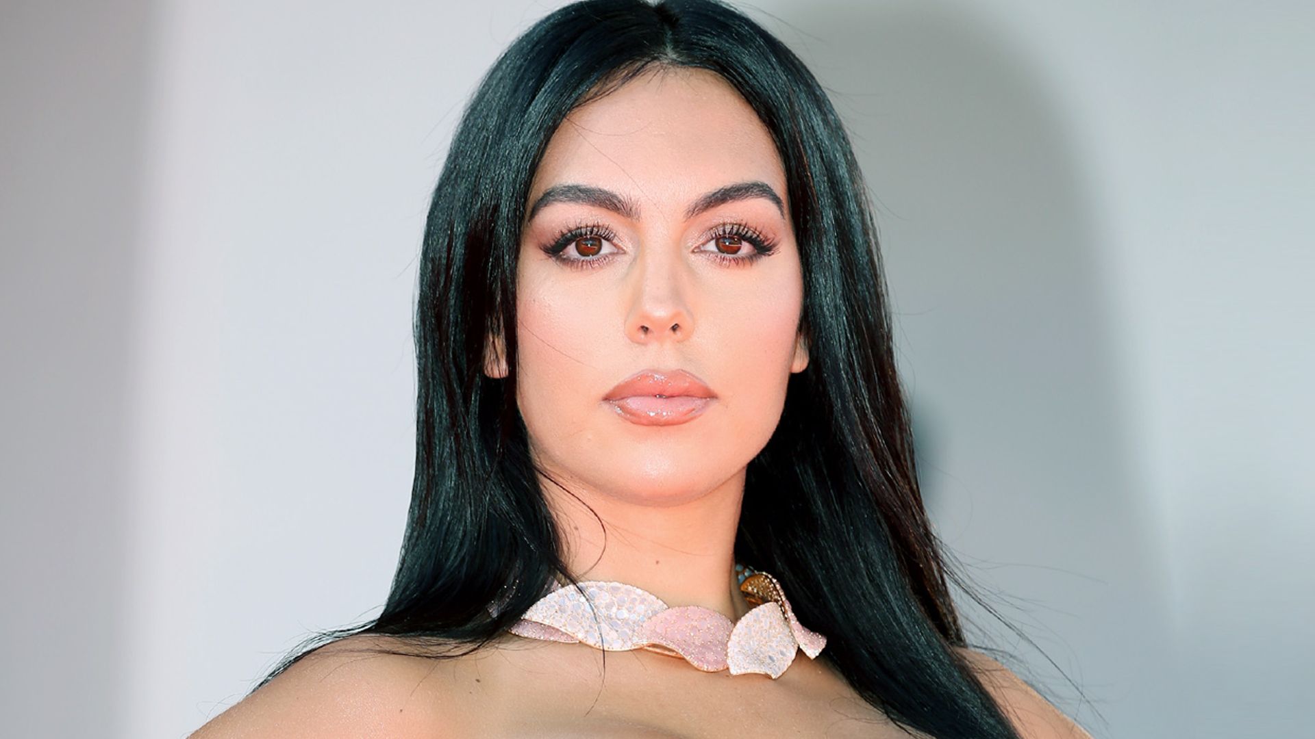 El curioso look de Georgina Rodríguez para ir al trabajo
