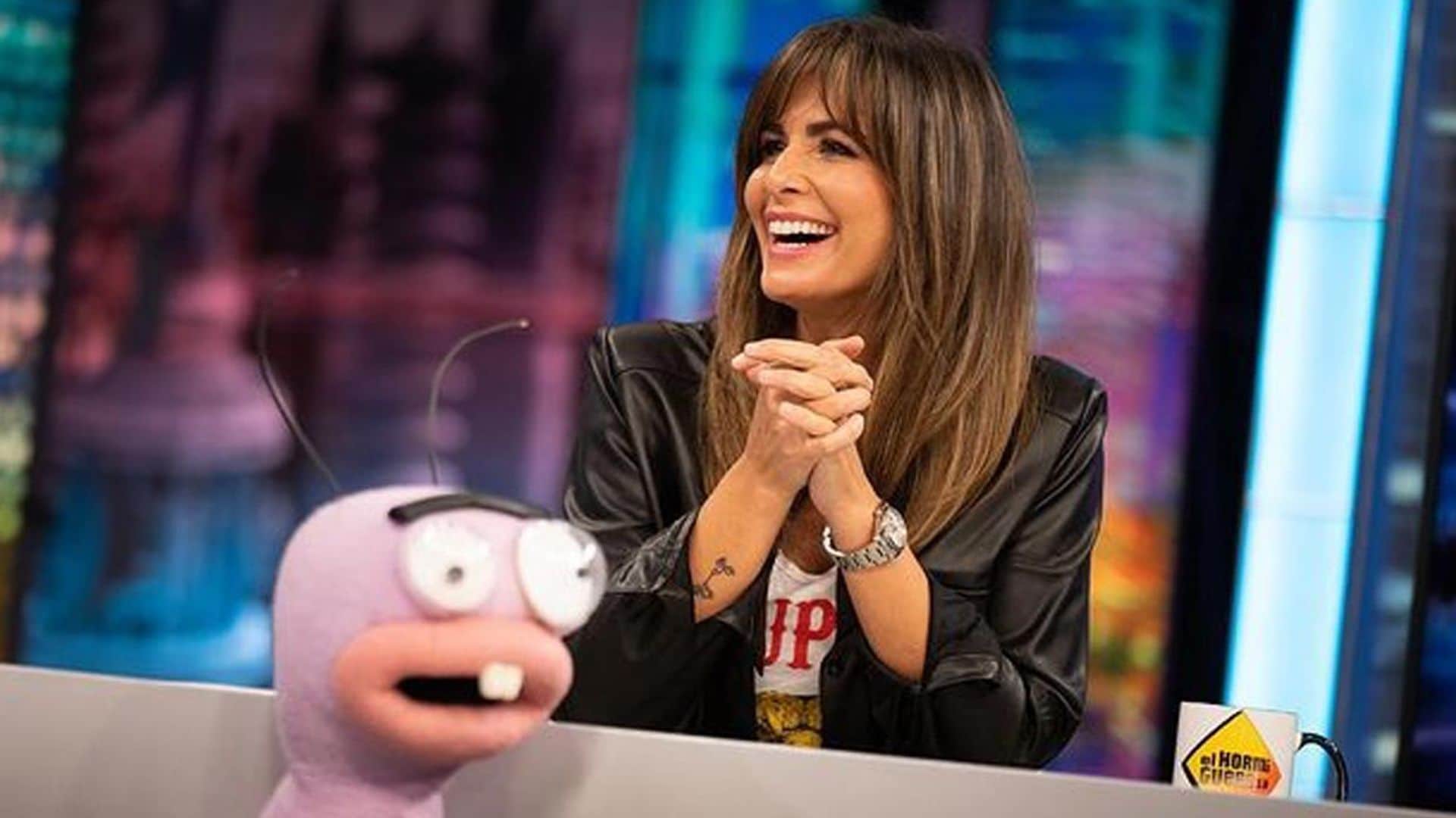 Nuria Roca reafirma su adiós a los pitillo con estos vaqueros campana que hacen tipazo