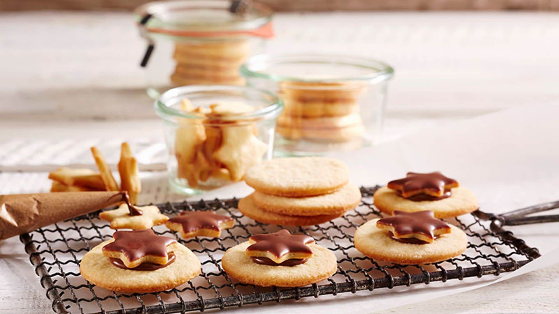 Galletas de mantequilla con estrella de chocolate