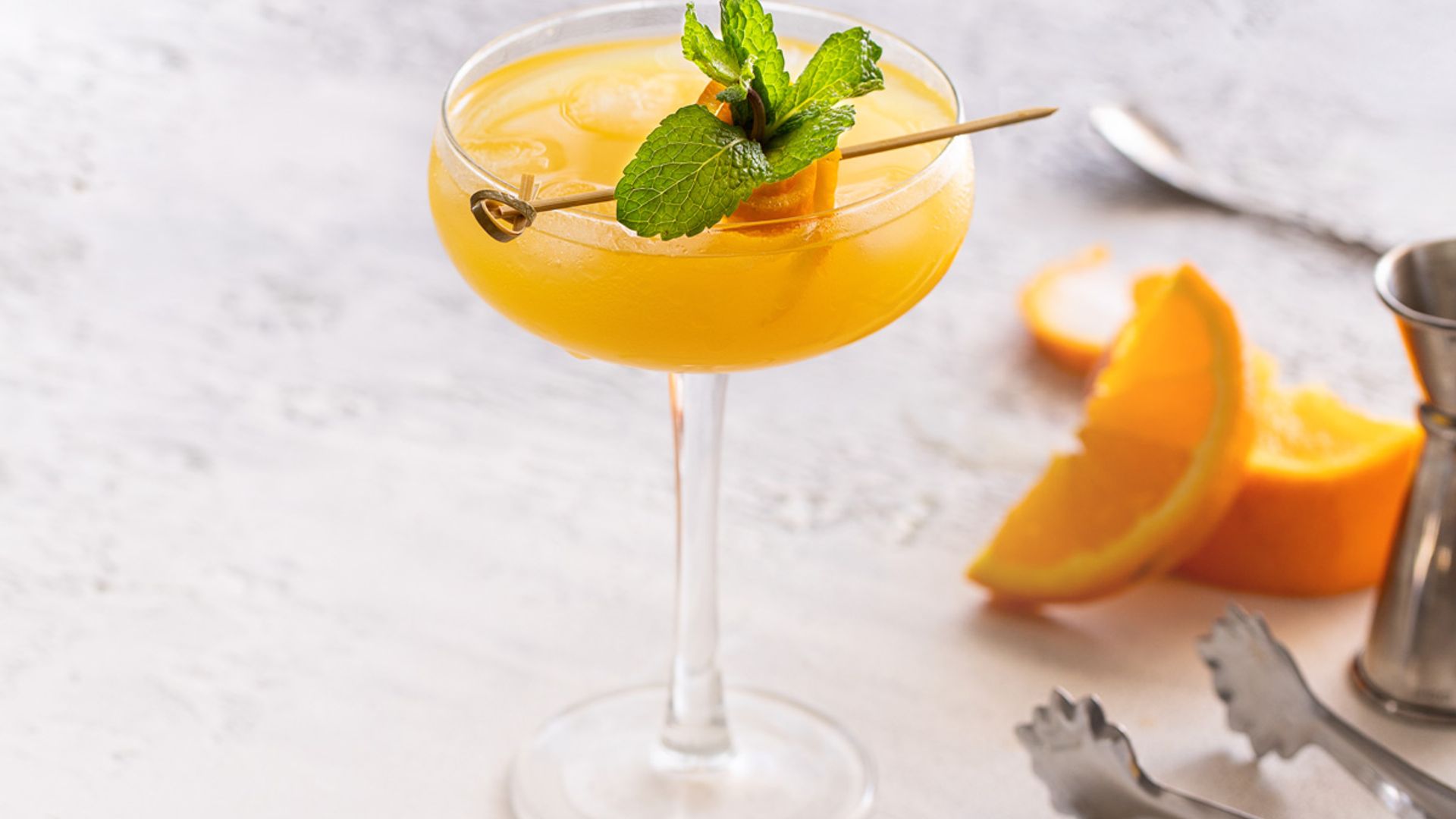 Cóctel ‘Agua de Valencia’: su curioso origen y la receta para hacerlo en casa