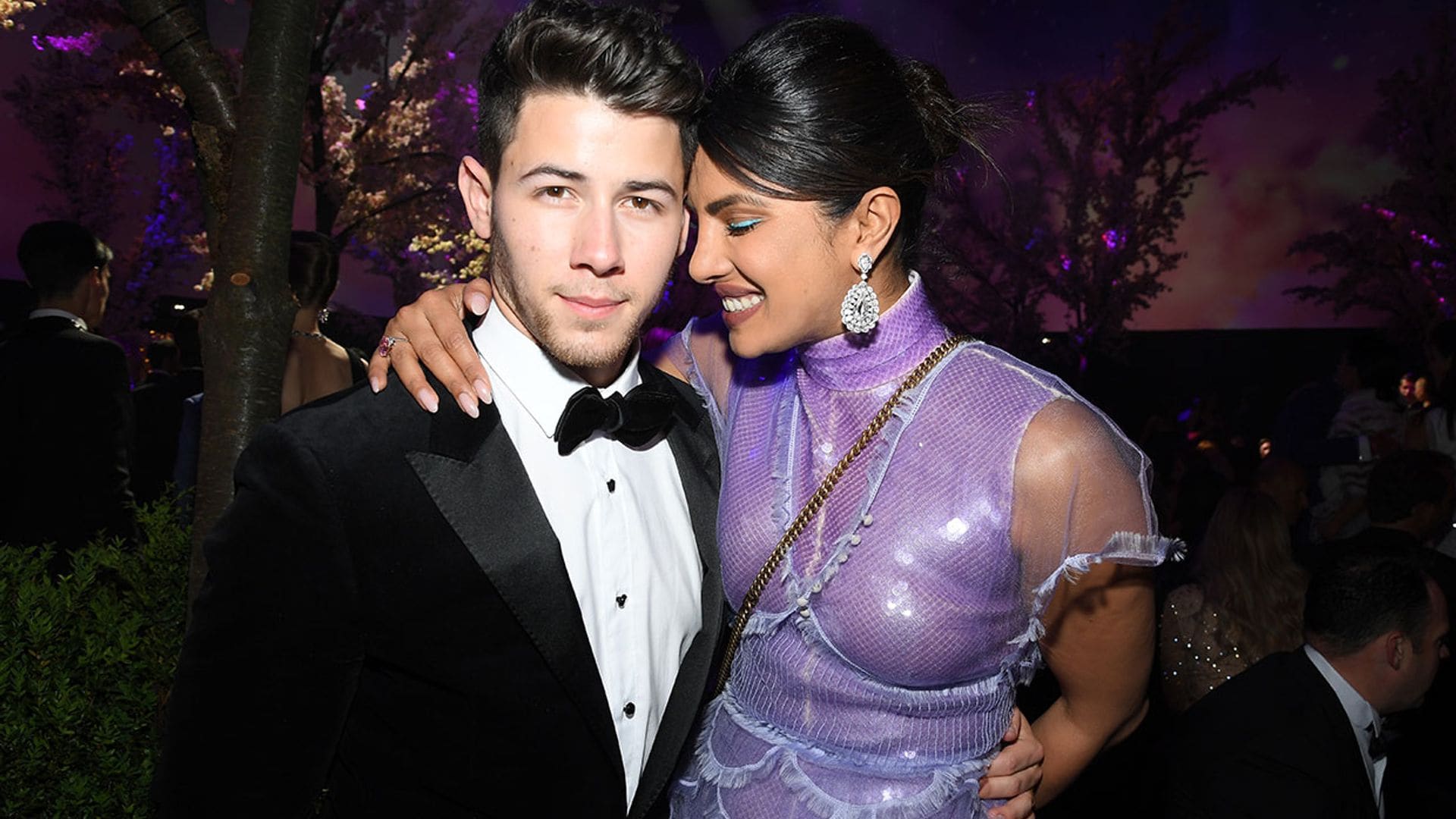 Priyanka Chopra y Nick Jonas celebran que su hija está en casa tras cien días en la UCI