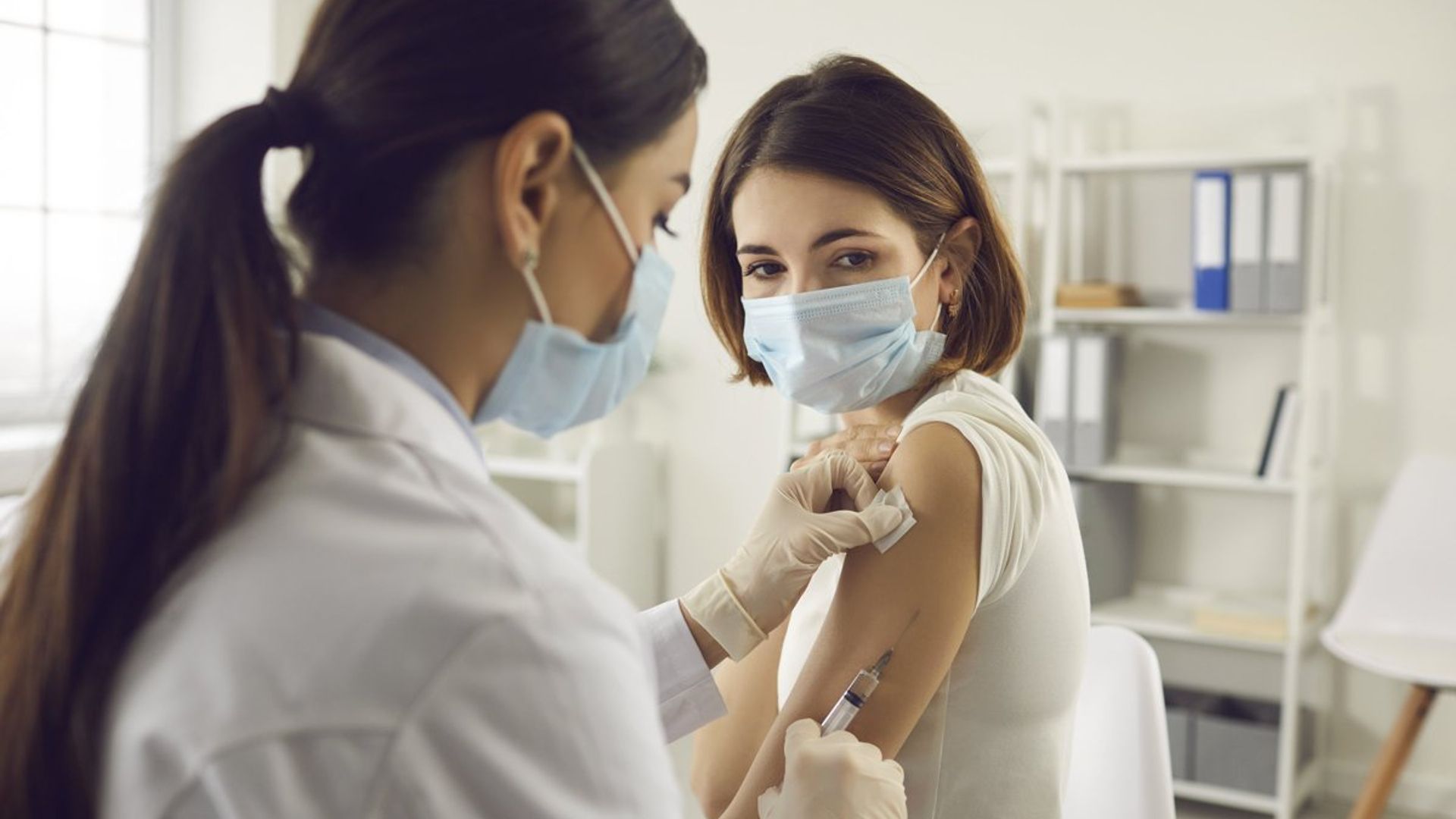 ¿Son compatibles la vacuna de la COVID-19 y mi tratamiento de inseminación artificial?
