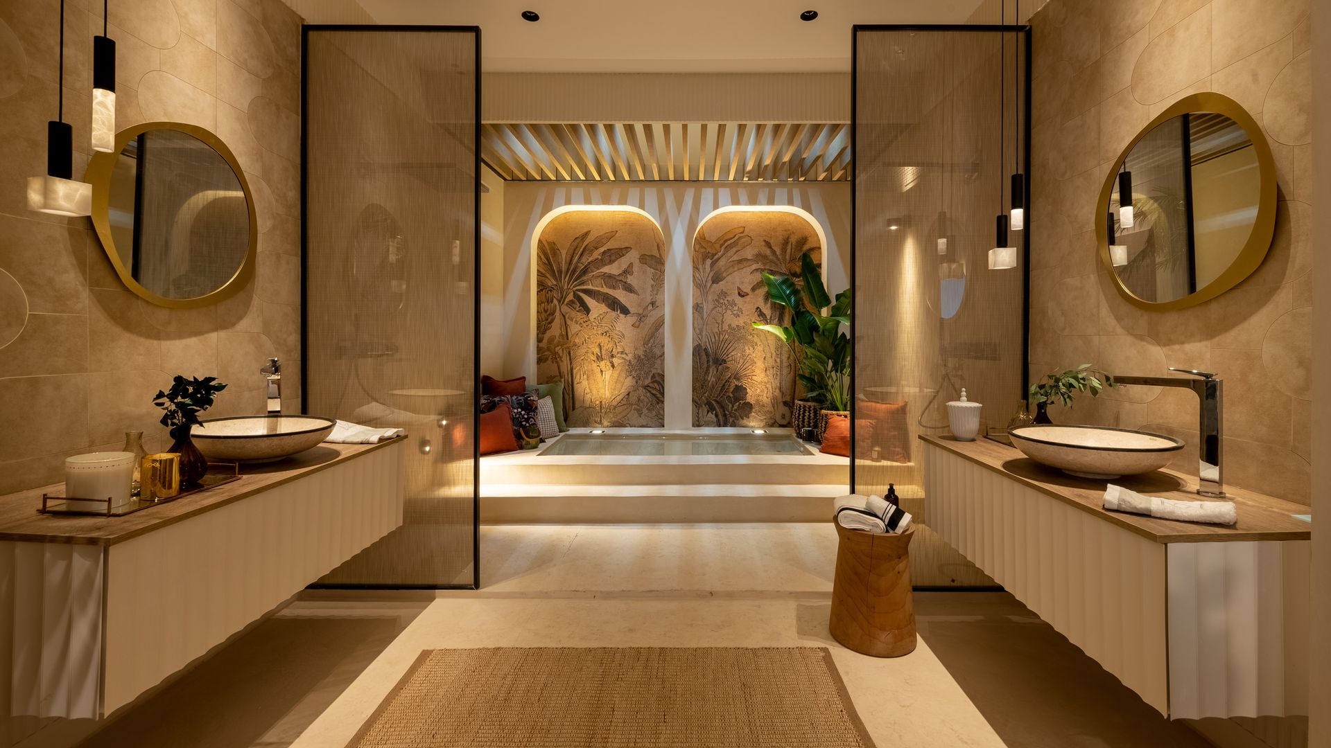Baño con mini piscina