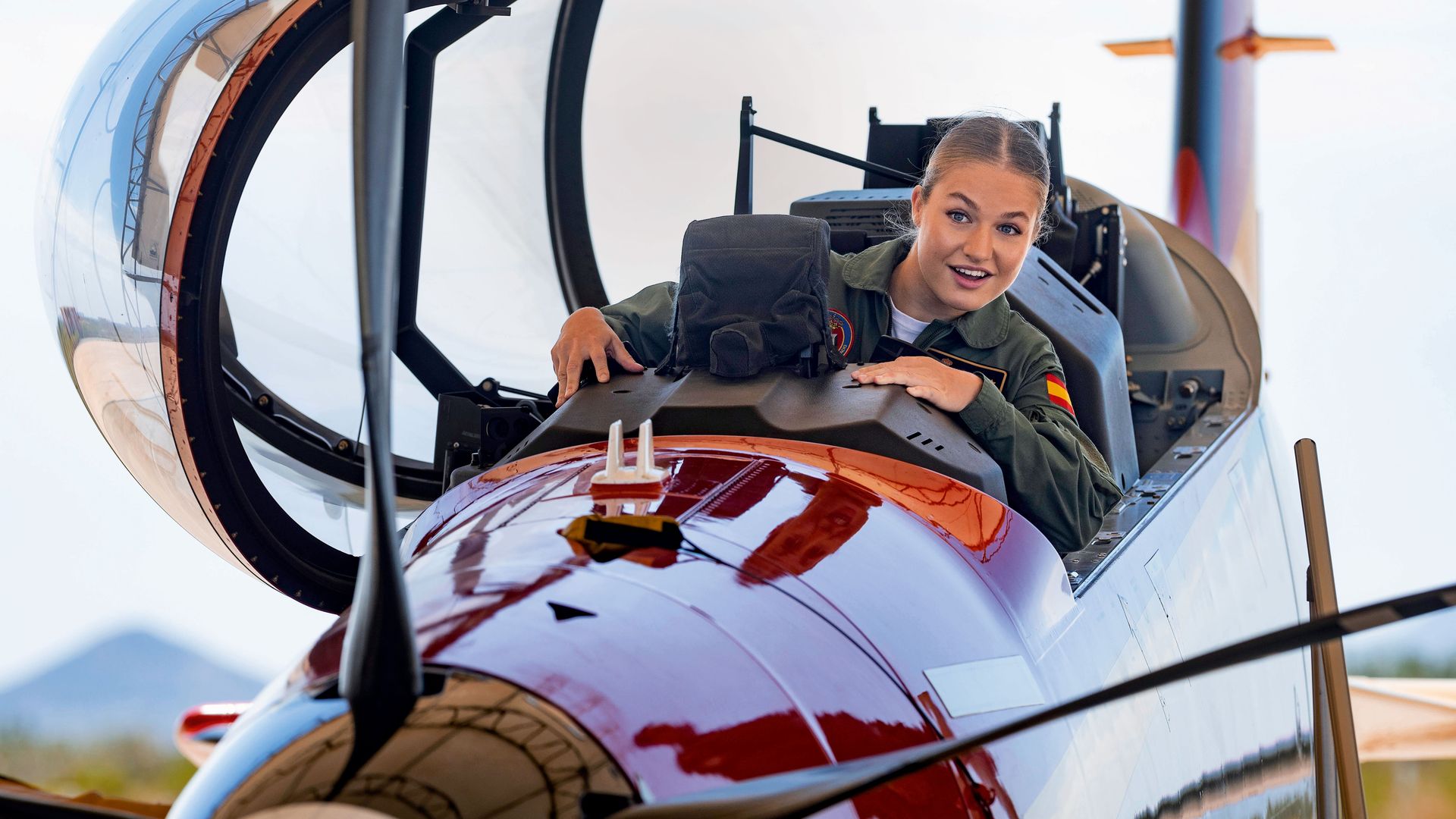La princesa Leonor montada en el avión