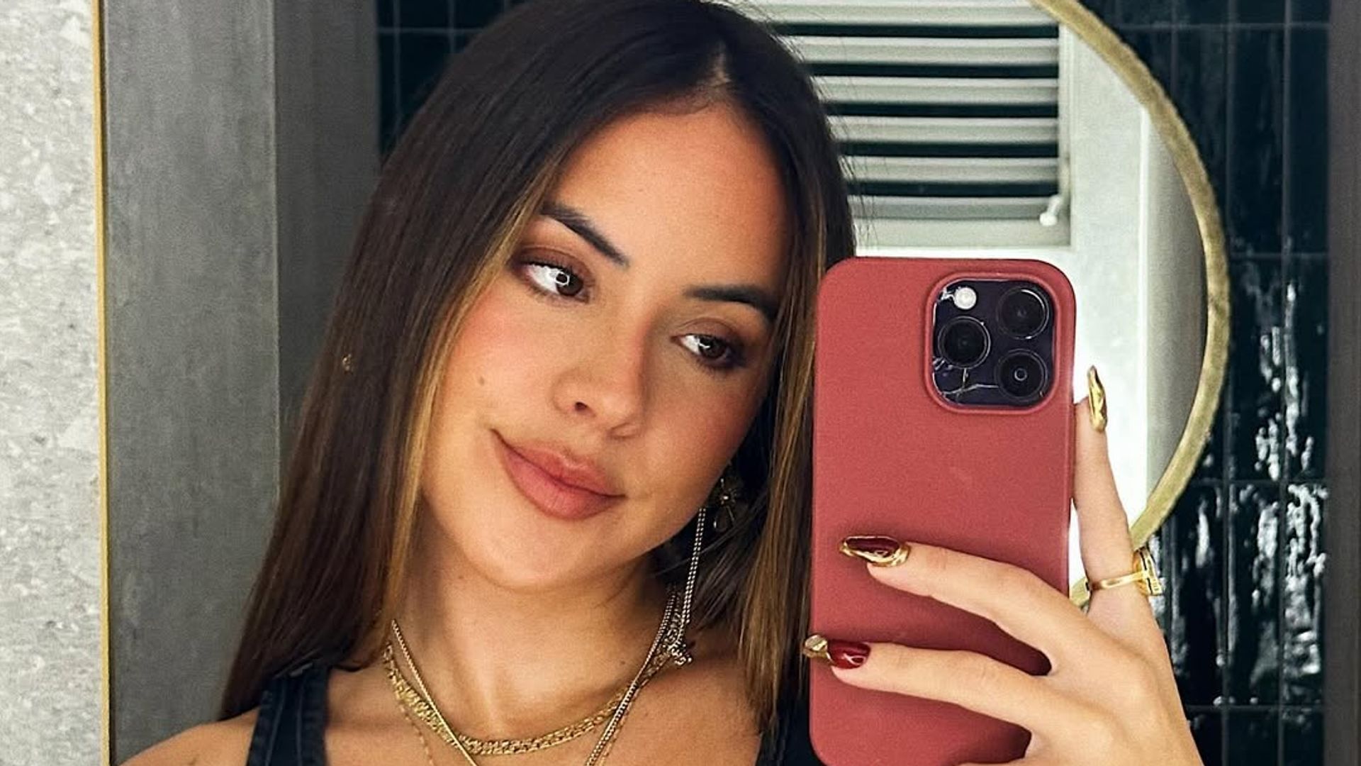 Empresaria, diseñadora de joyas y figura clave del universo Bad Bunny: así es Gabriela Berlingeri