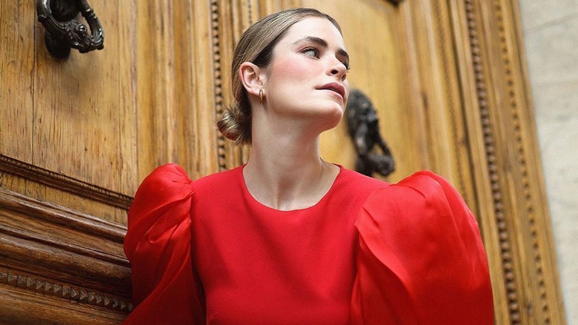 Son NOTICIA en FASHION: colecciones virales, accesorios 'made in Spain' y planazos inolvidables