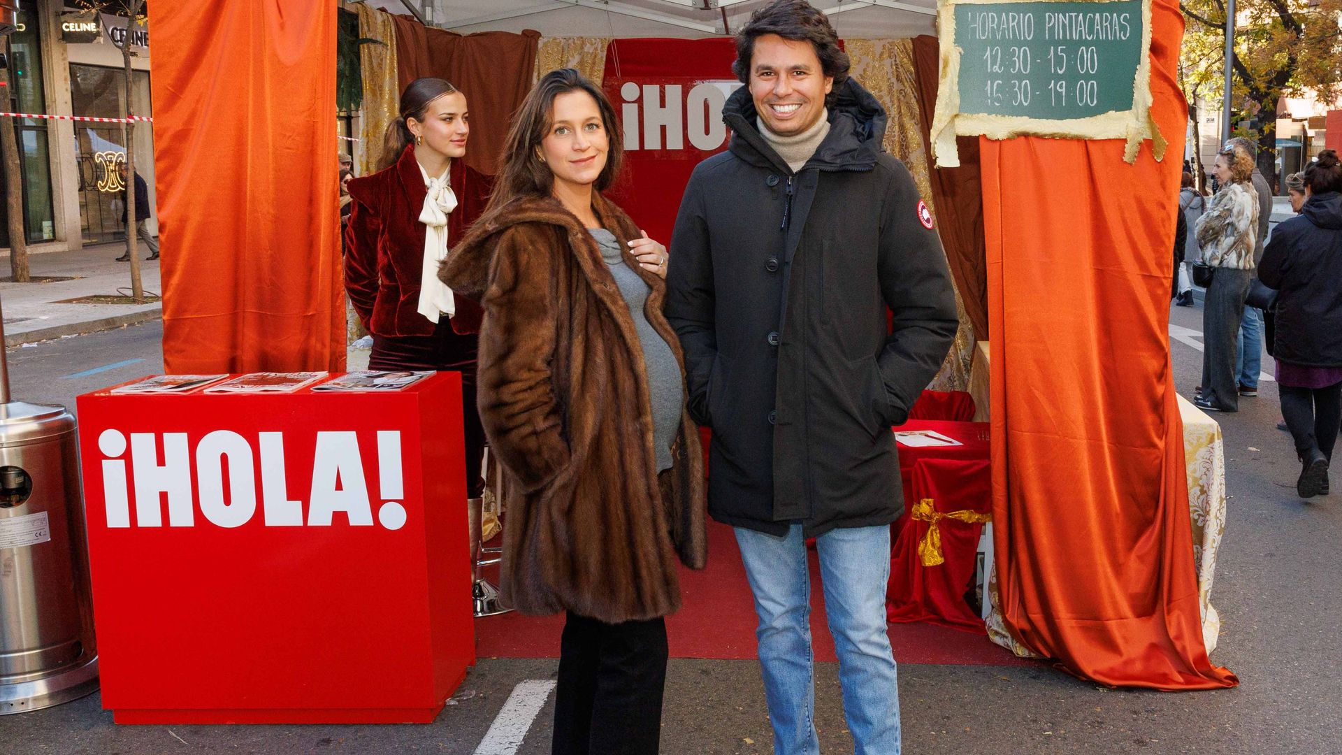 De Álvaro Castillejo con Cristina Fernández a María José Cantundo: así se ha vivido la IV edición del 'Xmas Market' en el stand de ¡HOLA!