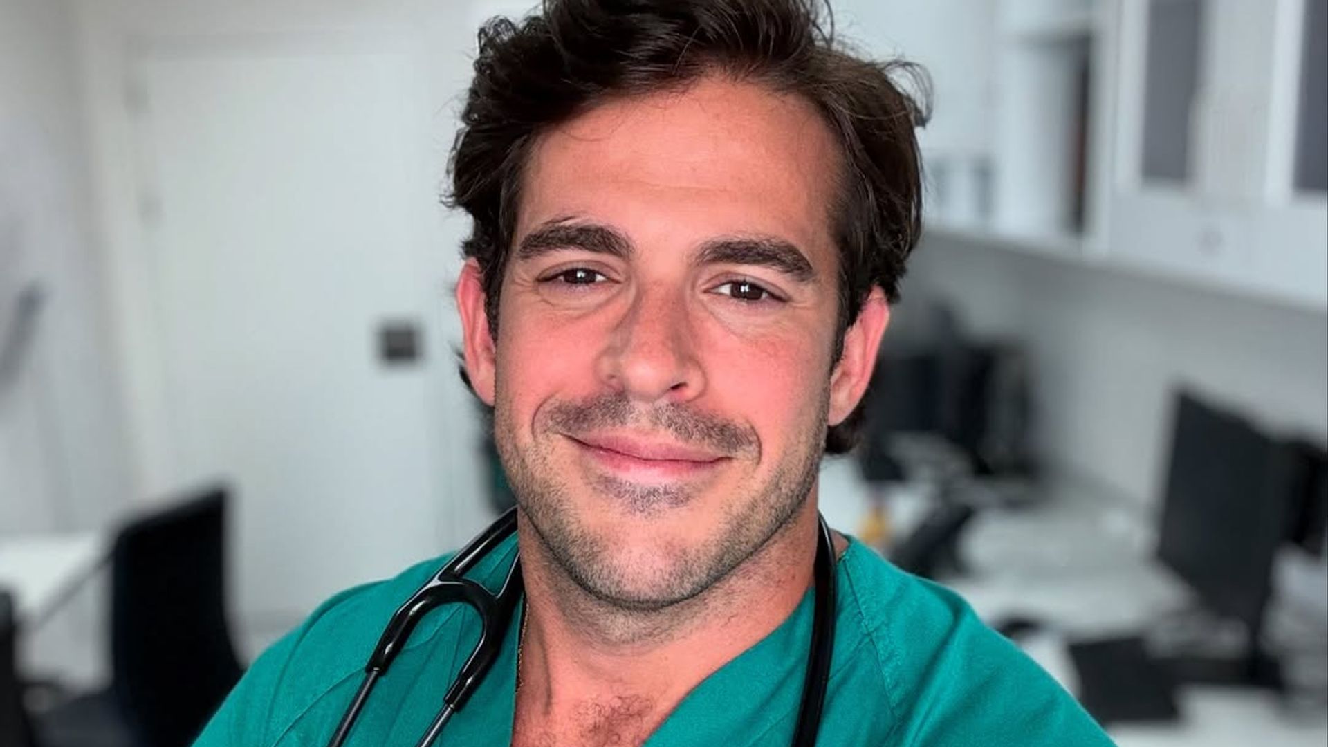 Retrato del Dr. Aurelio Rojas, cardiólogo 