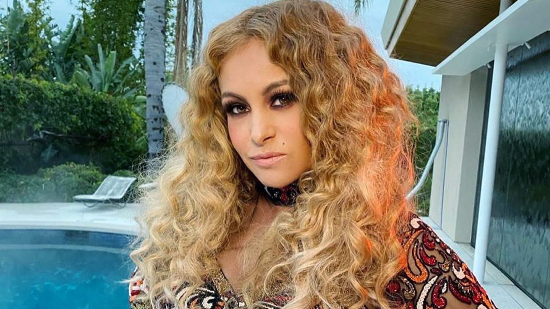 El comentado vestido de Paulina Rubio en los Oscar