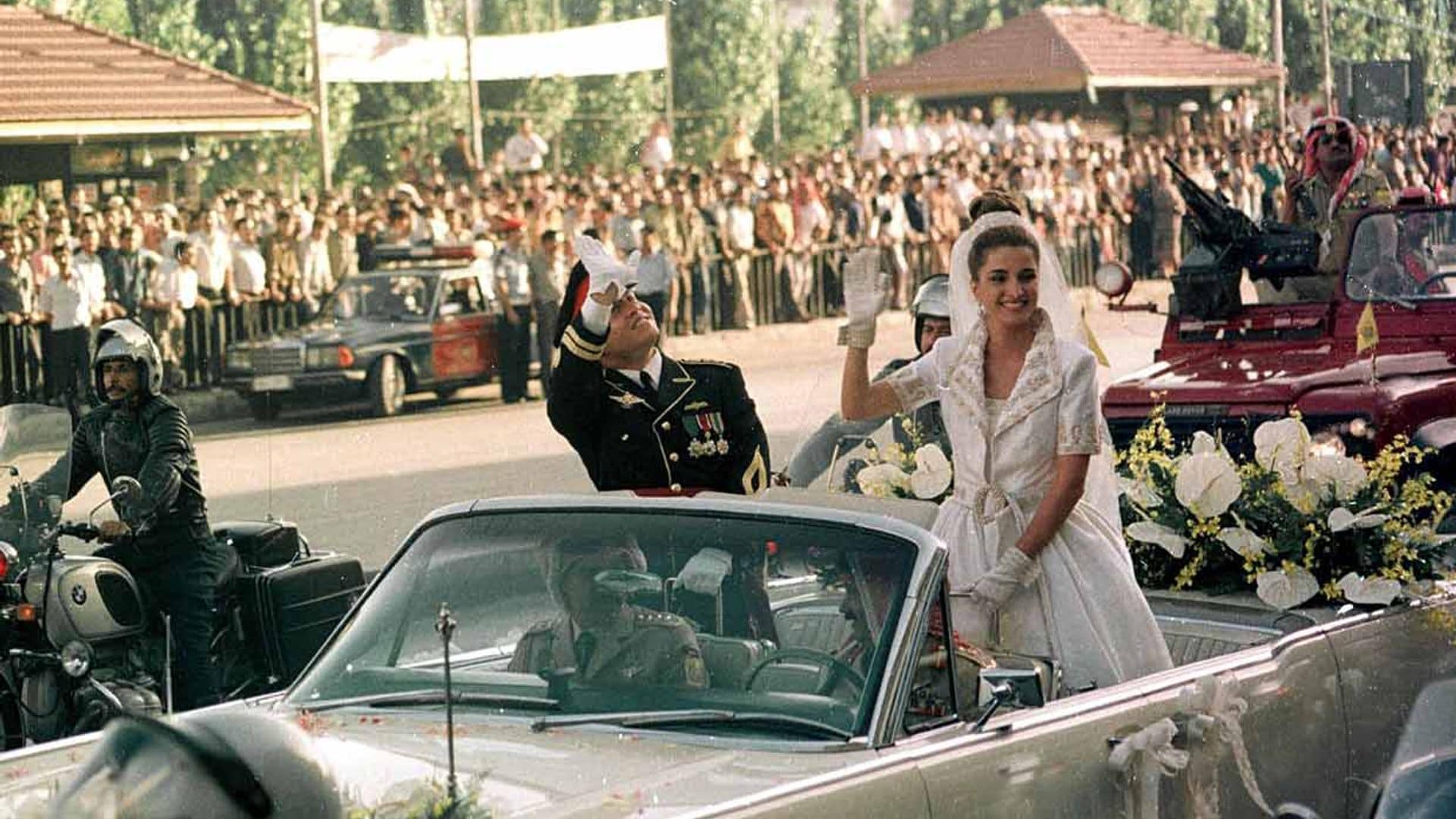 Recordamos la boda de Rania de Jordania cuando queda un día para que se case su hijo el príncipe Hussein