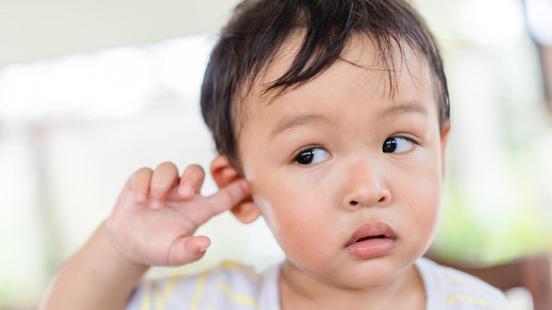 ¡Atenta a estos consejos! Así se deben limpiar los oídos a los niños