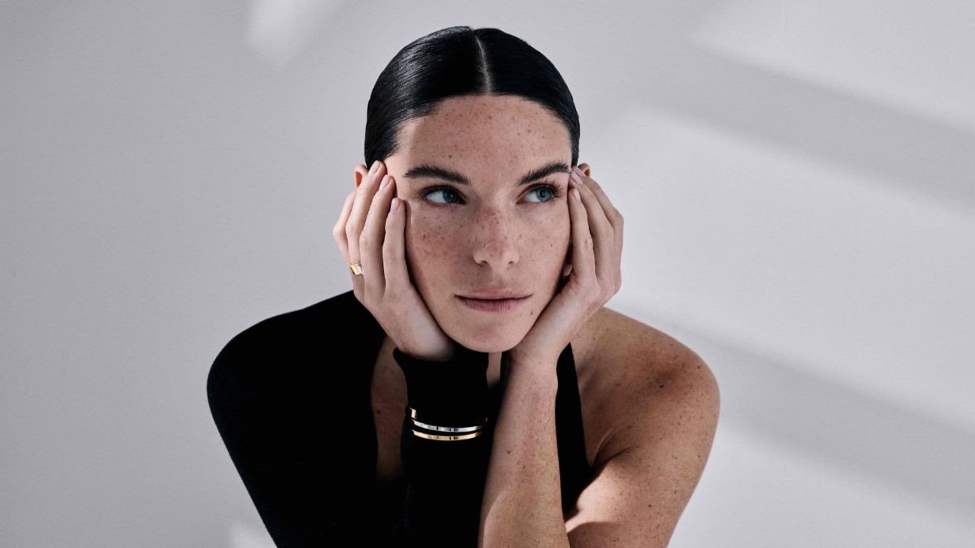 Las 5 joyas elegidas por la redacción que elevarán todos tus 'looks' de día y noche
