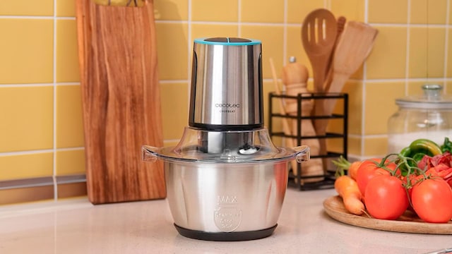 Una picadora Cecotec en una cocina