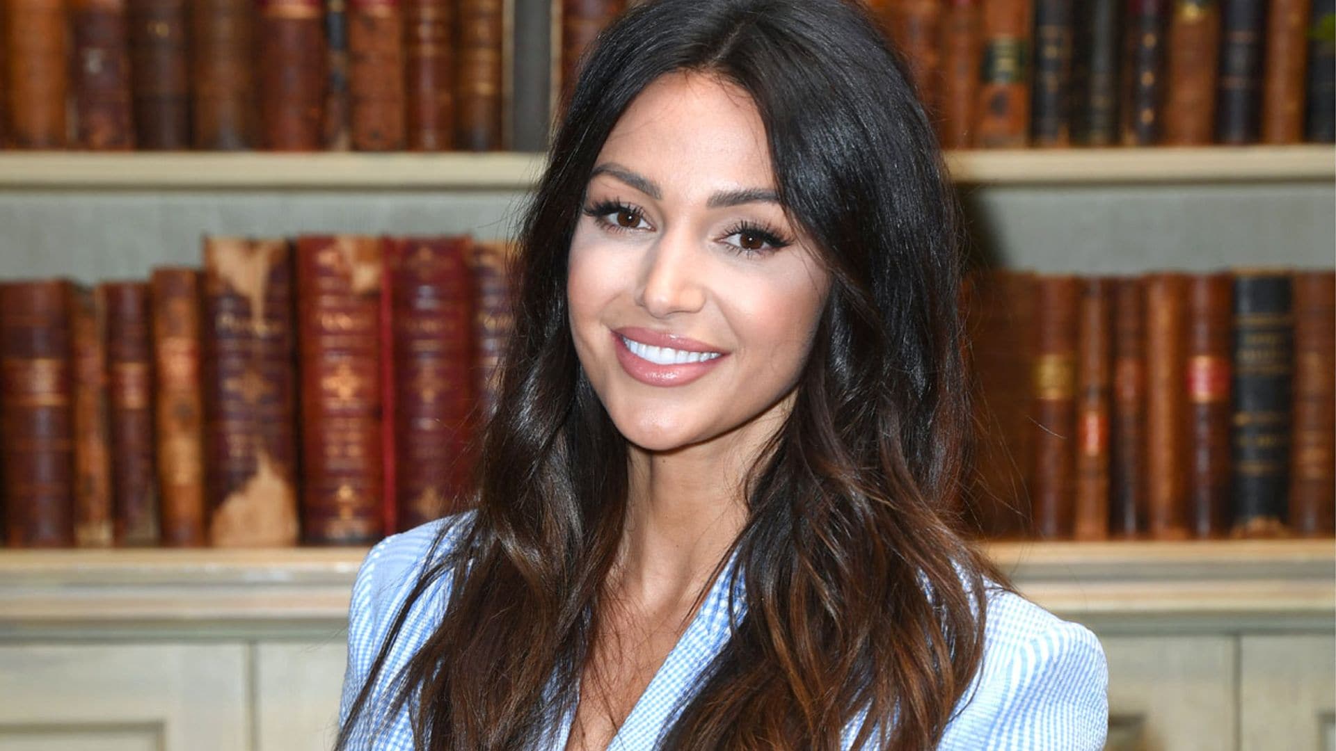 La estrella televisiva Michelle Keegan y el fenómeno del traje 'made in Spain'