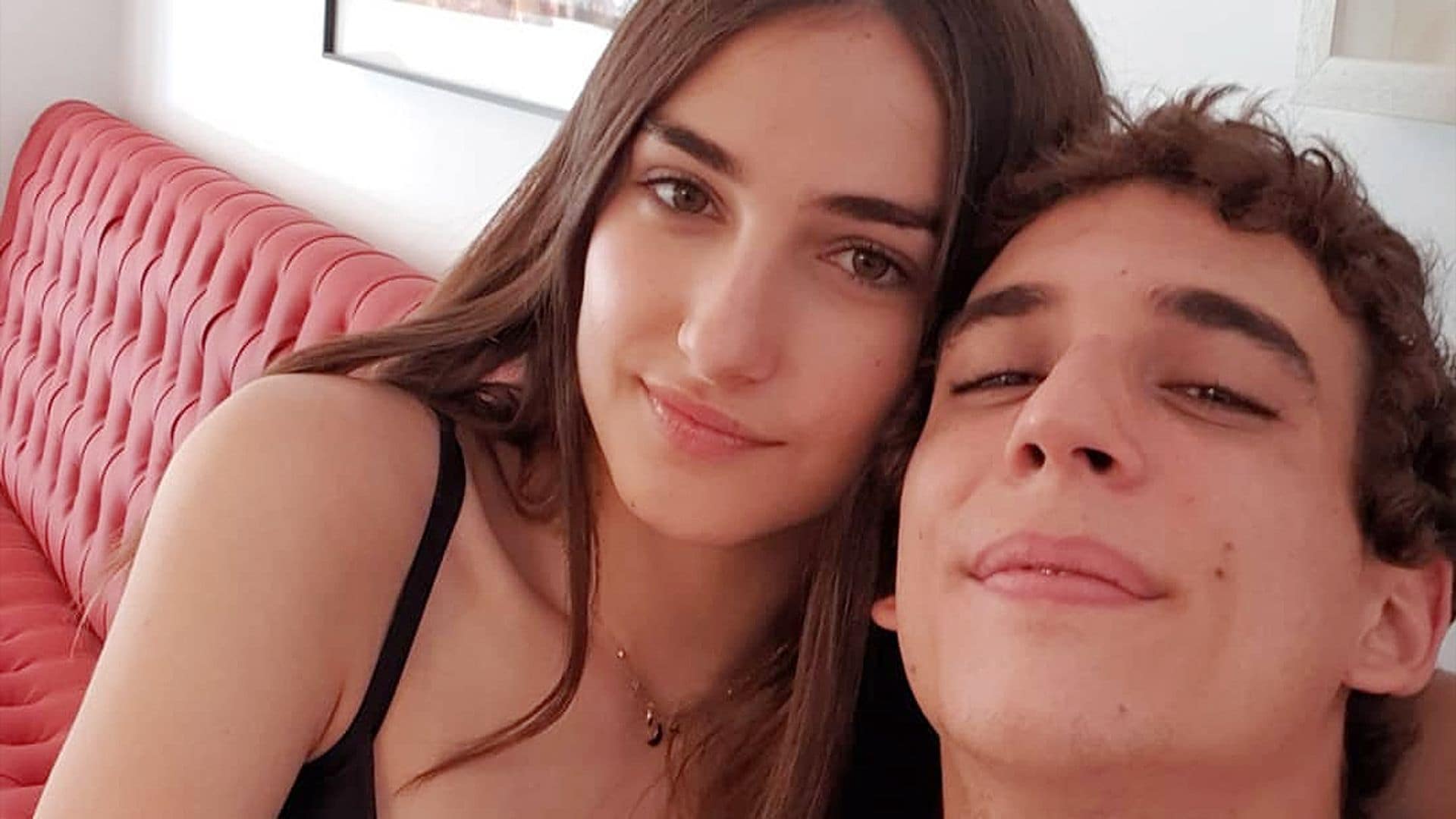 Miguel Herrán da las gracias a su novia, Sandra Escacena, por ayudarle a 'normalizar' el éxito