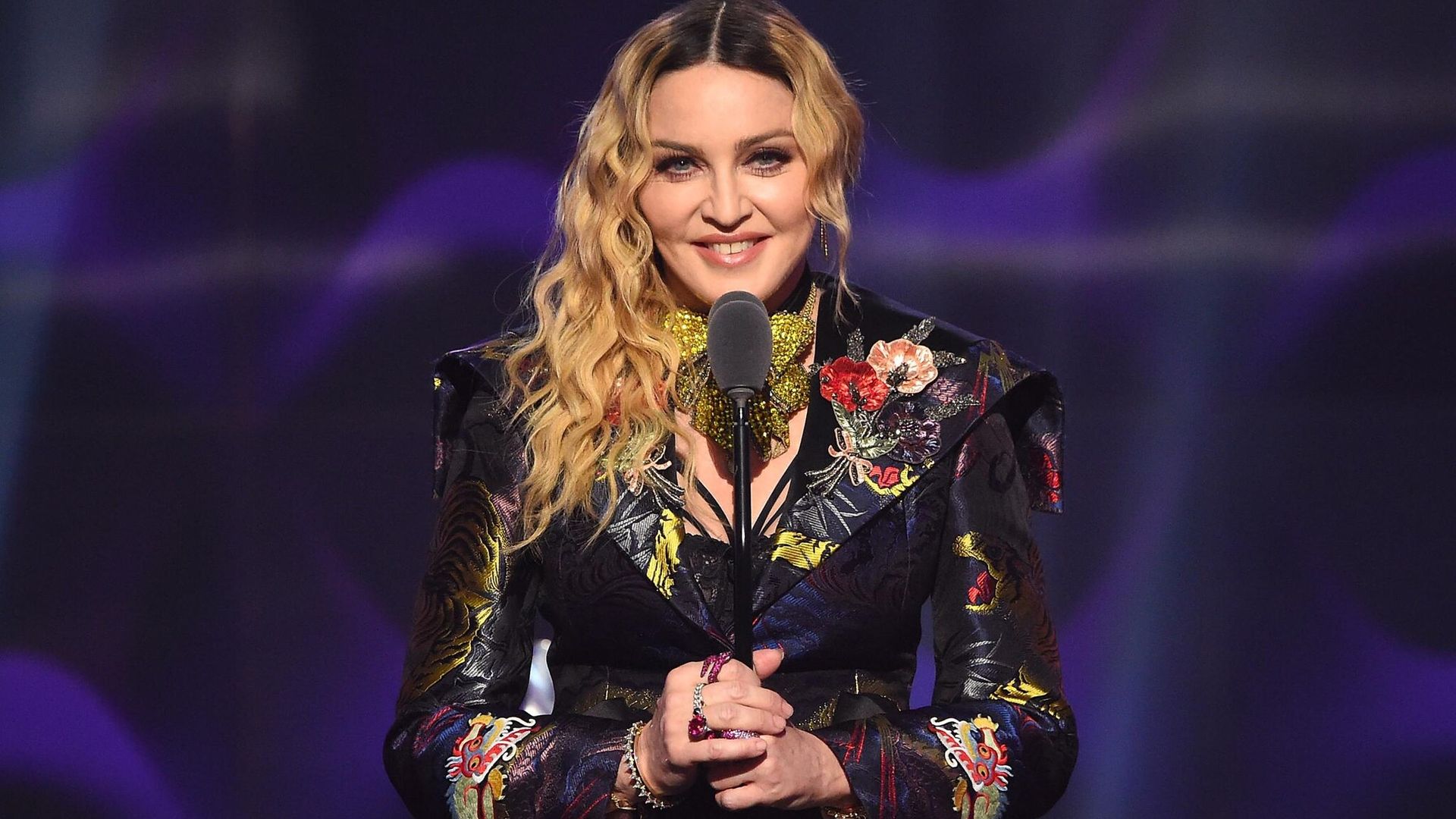 Mucho más recuperara, Madonna baila para celebrar los 40 años de su primer álbum