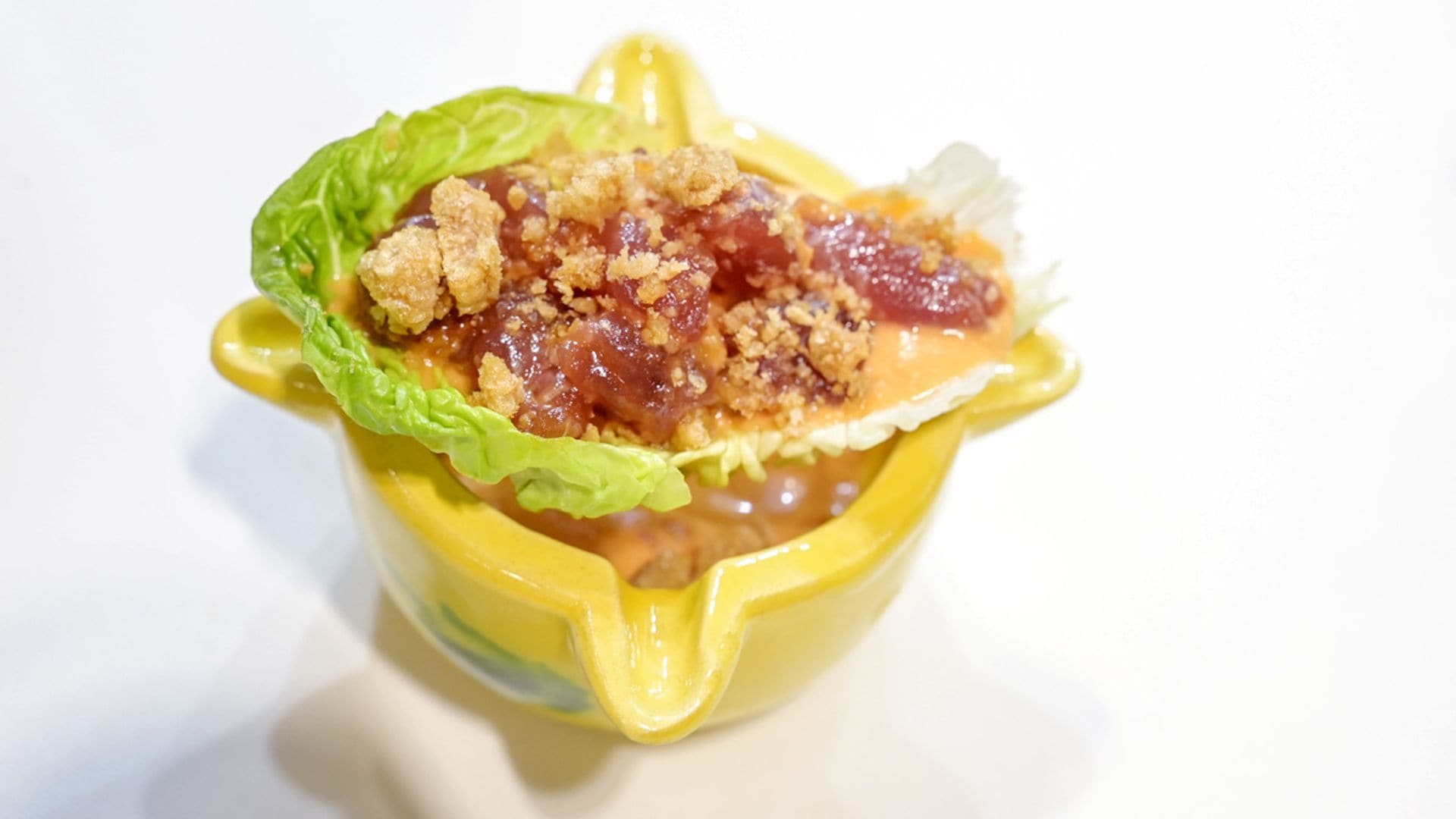 Clásico y con un toque asiático: así se cocina el mejor salmorejo del 'Salón de Gourmets'