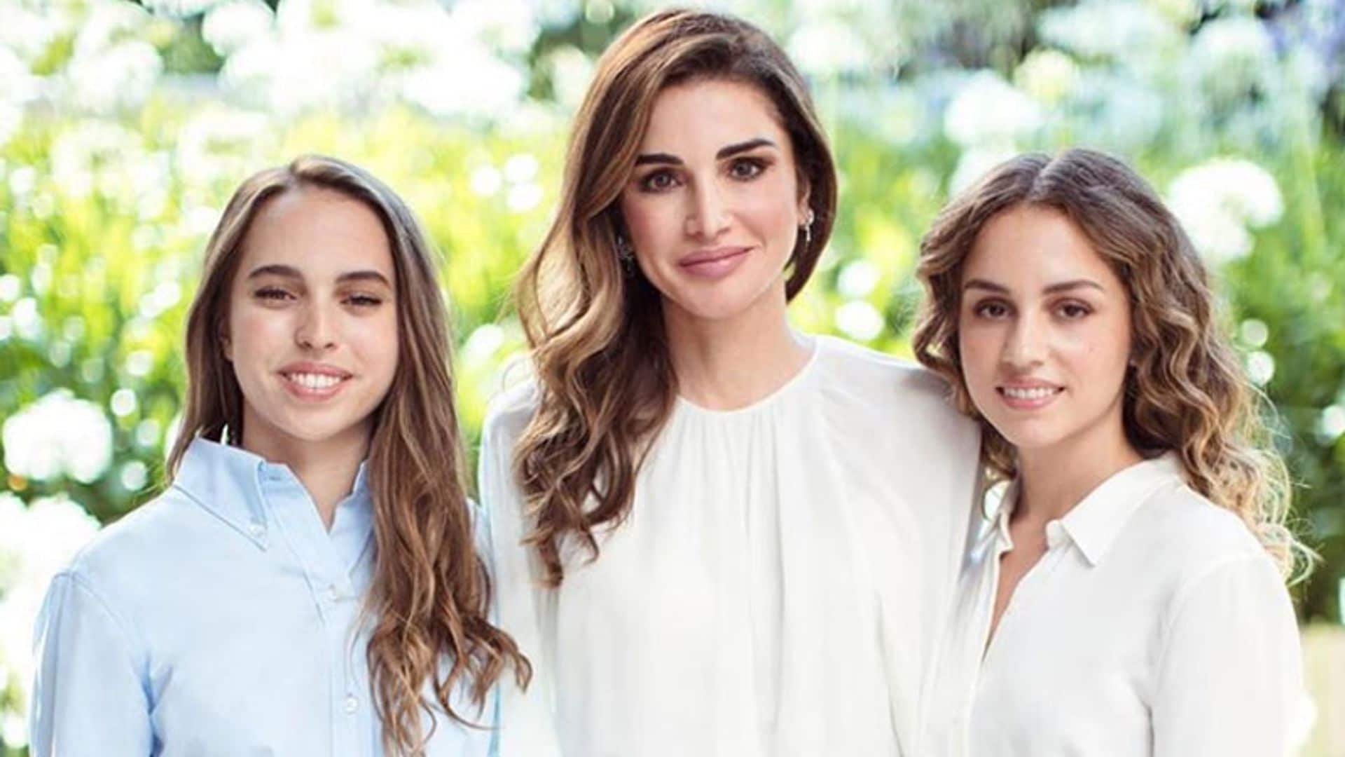 Rania de Jordania presume de sus hijas Iman y Salma, que celebran sus respectivos cumpleaños