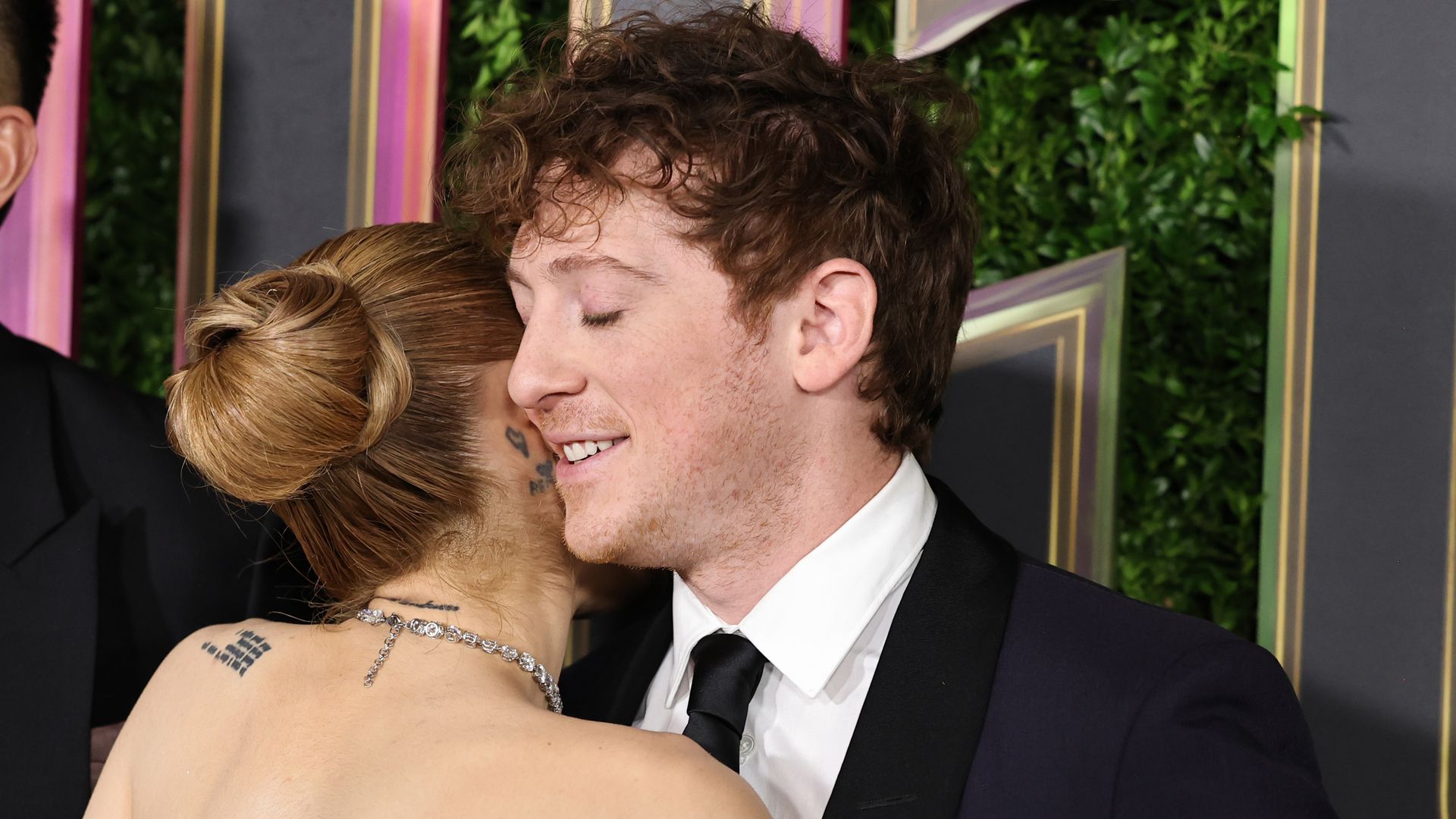 El tierno gesto de Ariana Grande y su novio, Ethan Slater, en Nueva York