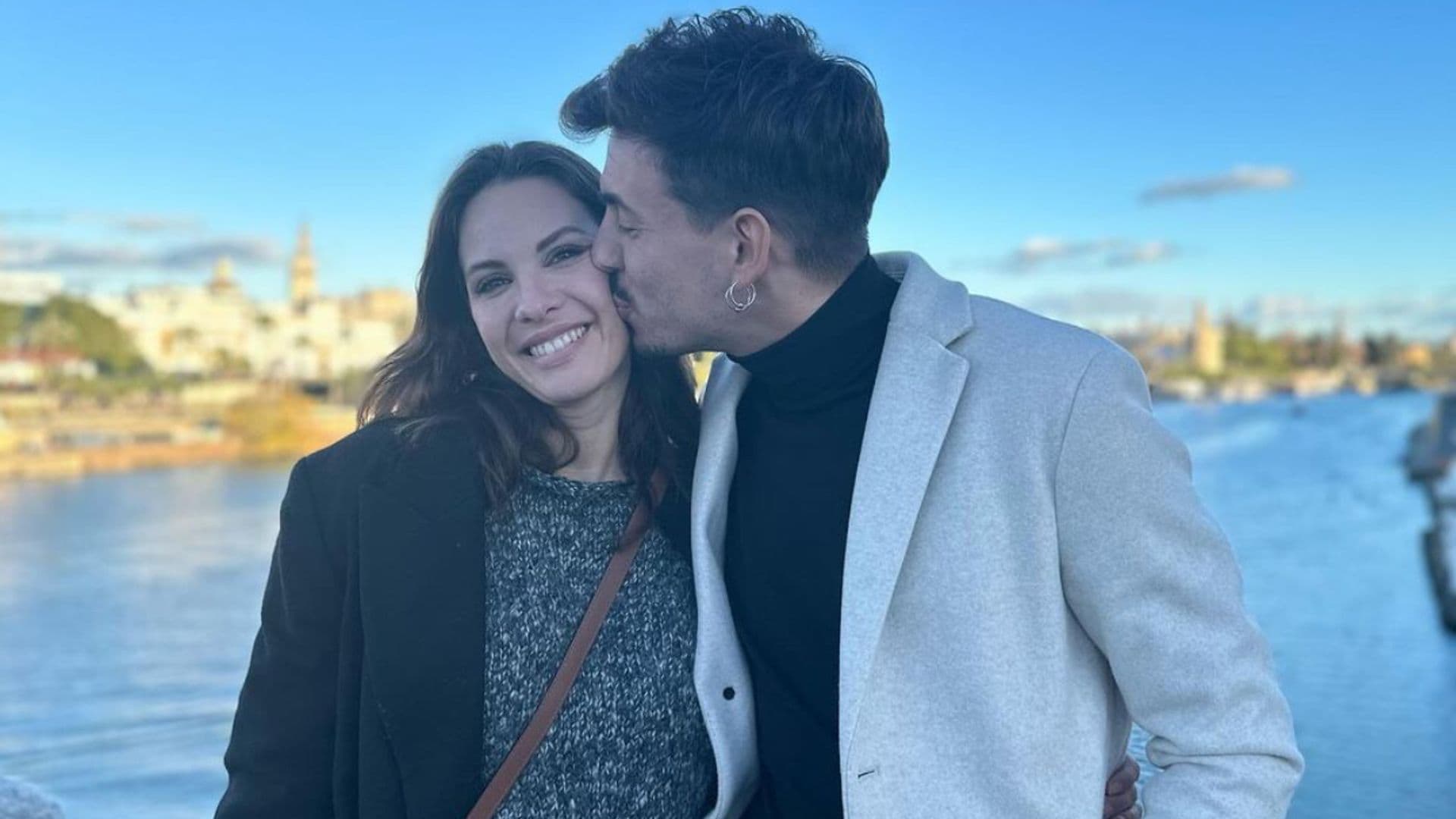 Jessica Bueno abre el álbum de fotos de su 'mágico' fin de semana junto a sus tres hijos ¡y Luitingo!