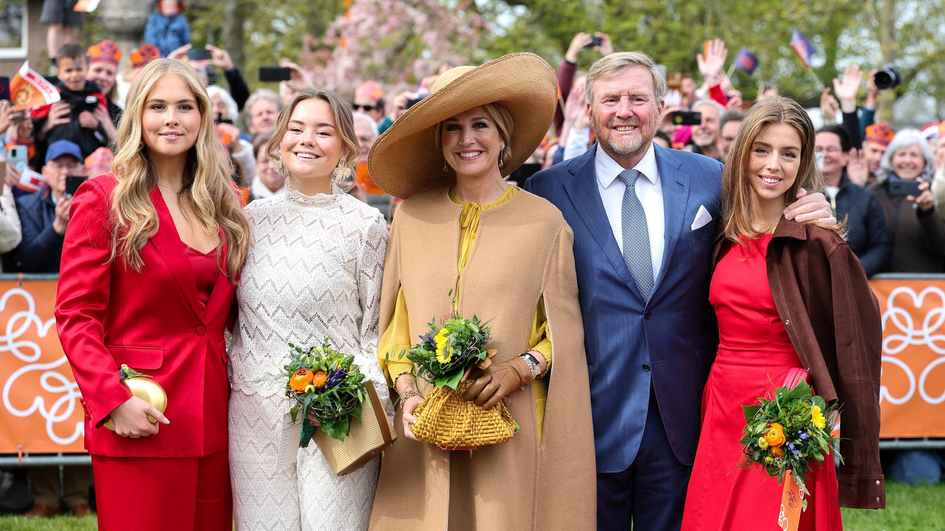 Amalia, Alexia y Ariane de Holanda, las grandes estrellas en el 59 cumpleaños del rey Guillermo