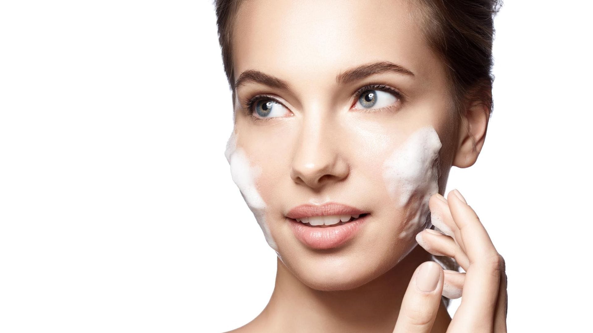 10 excelentes limpiadores para cutis graso