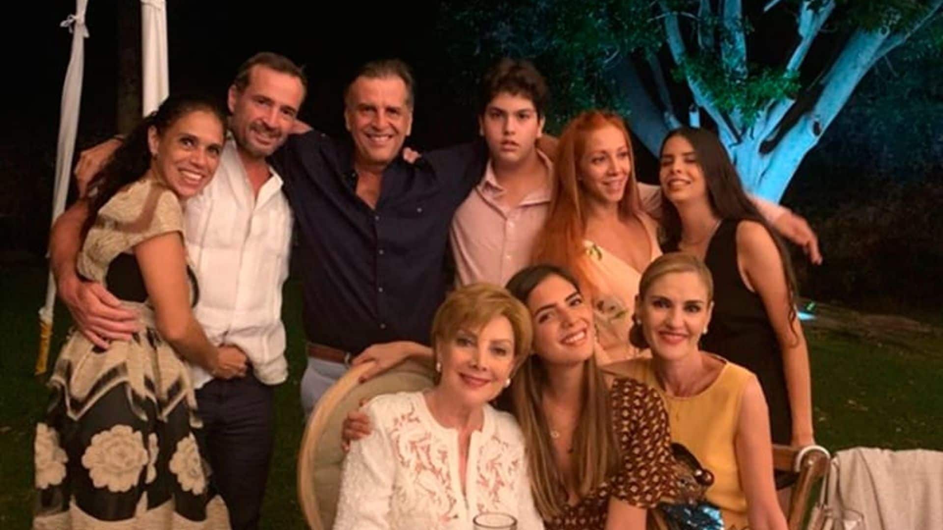 Así fue la cariñosa reunión entre Jacqueline y Chantal Andere con los hijos de Mariana Levy