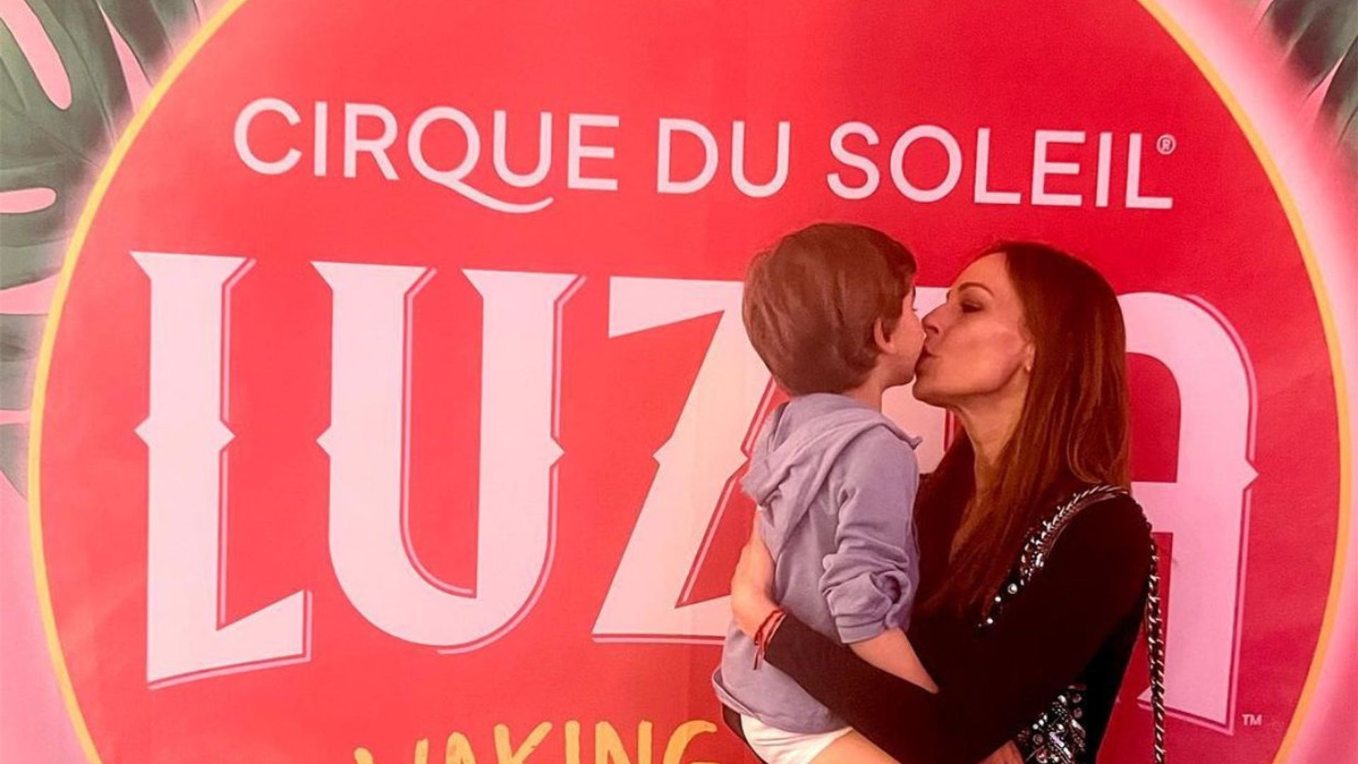 Eva González se relaja con su hijo Cayetano en el Circo del Sol tras las polémicas declaraciones de Lucía Rivera