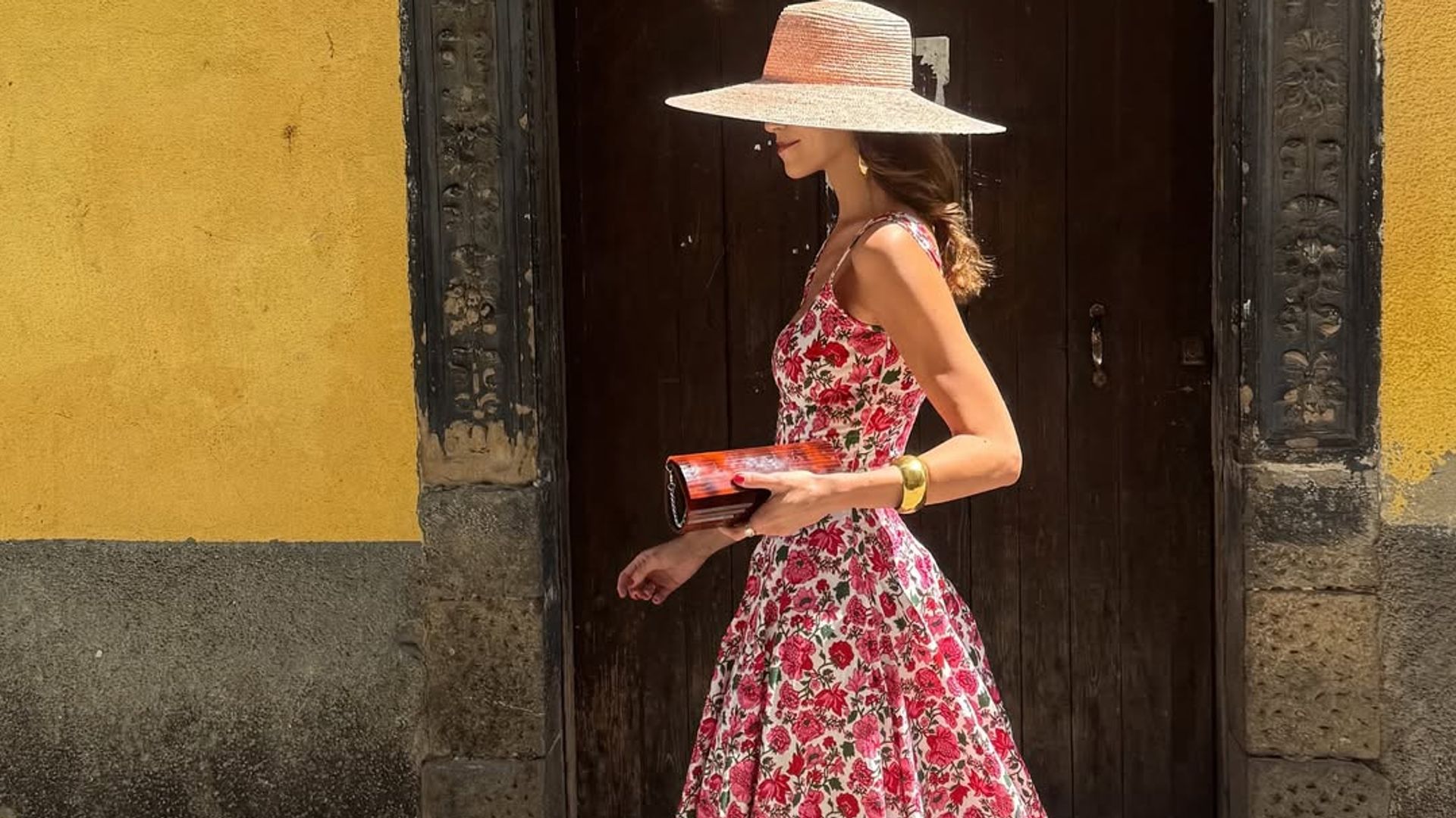 Tengo 10 bodas este año y estos son los vestidos de invitada que sí compraría (y repetiría)