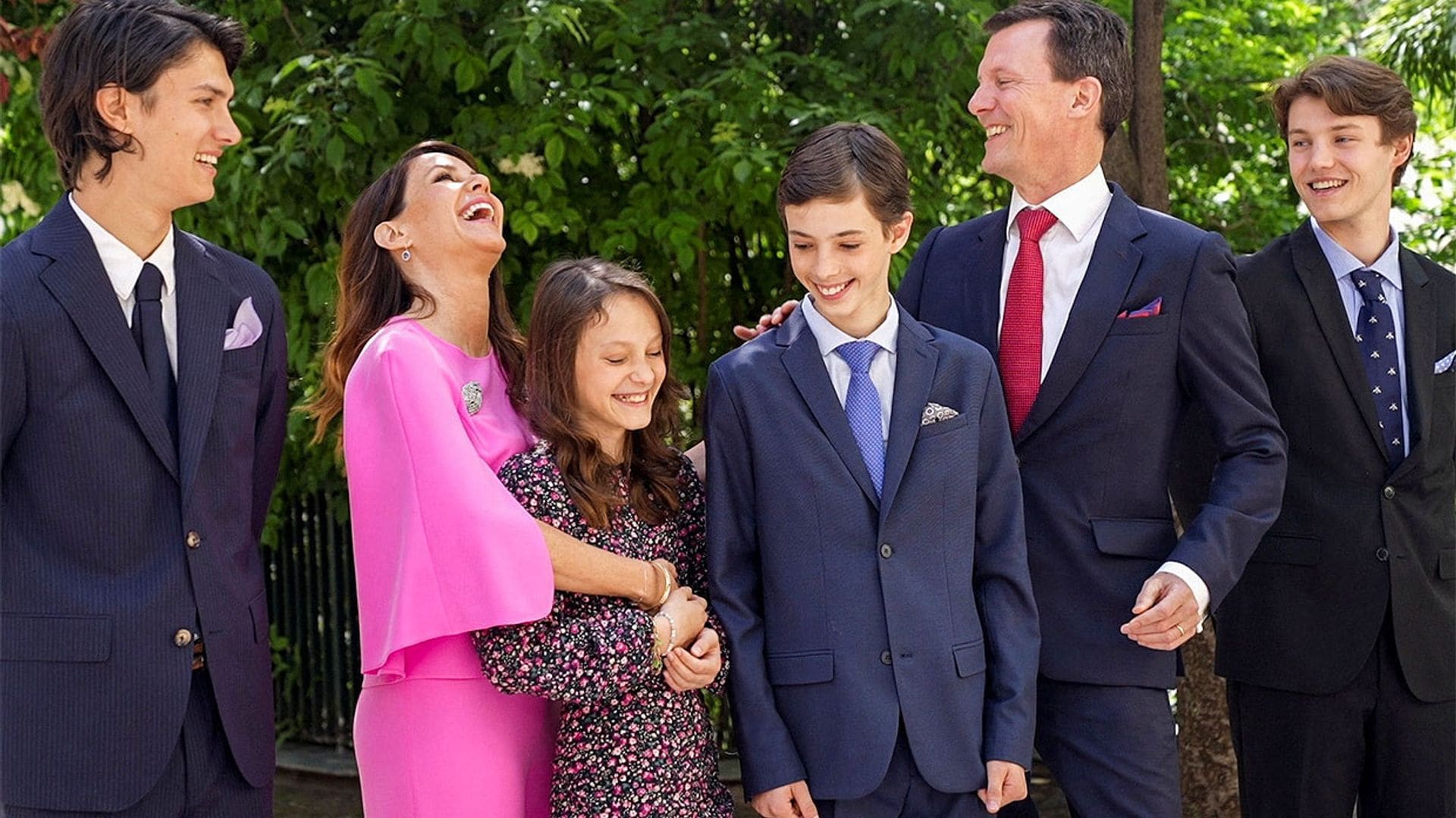 La significativa respuesta de Henrik de Dinamarca al preguntarle qué ha sido lo mejor de su Confirmación: 'Ver a mi familia junta'