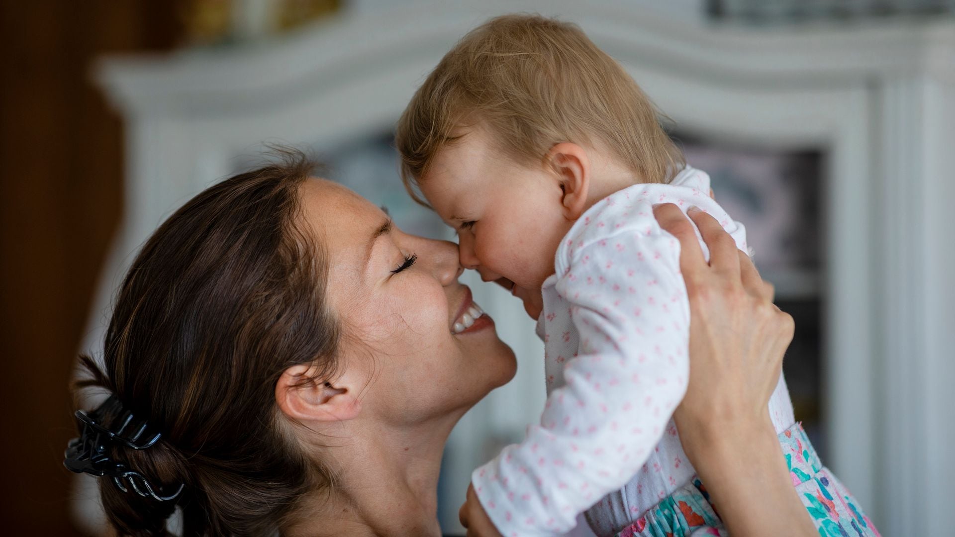 Madre feliz con su bebé